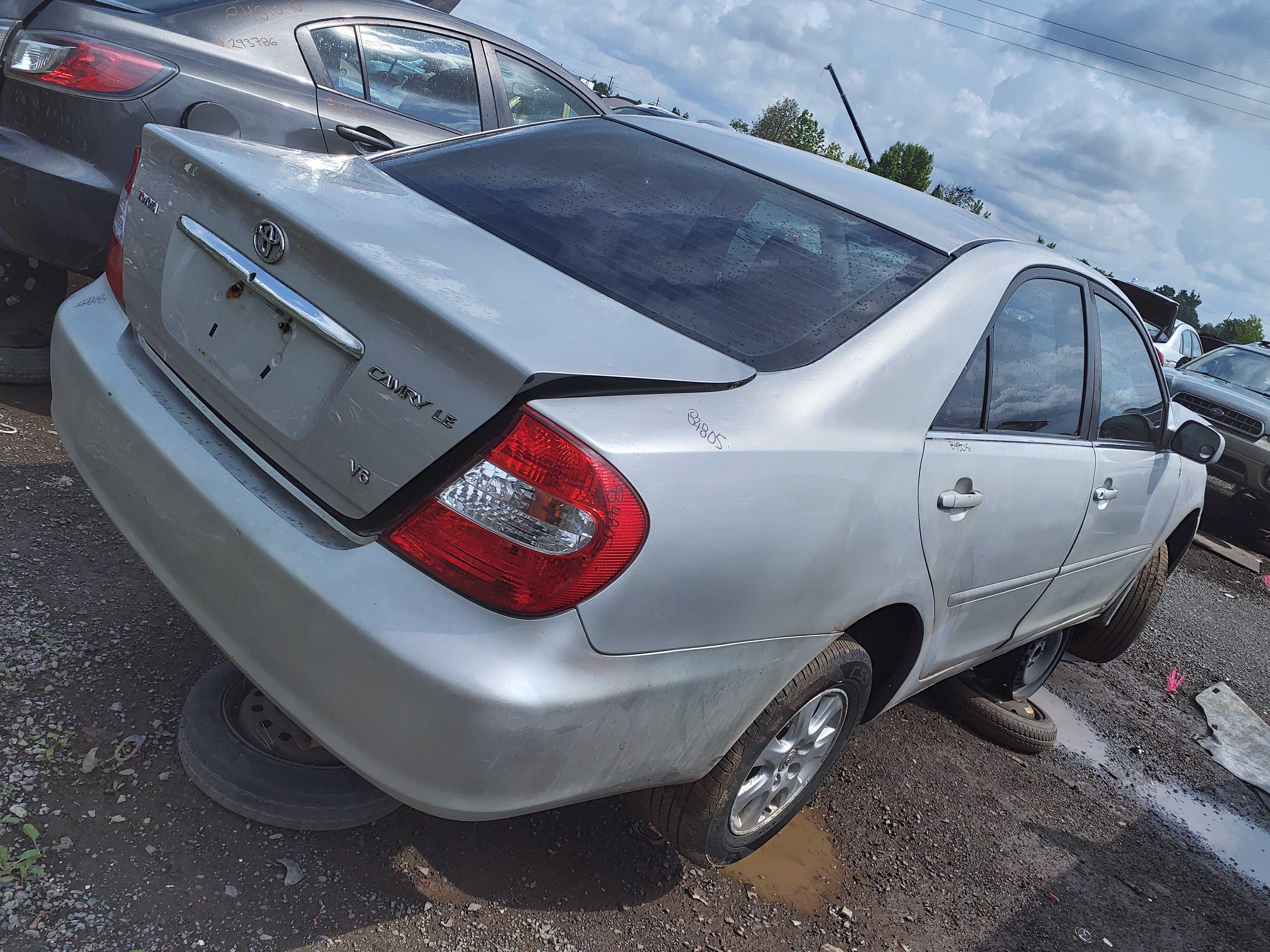 TOYOTA CAMRY 2004