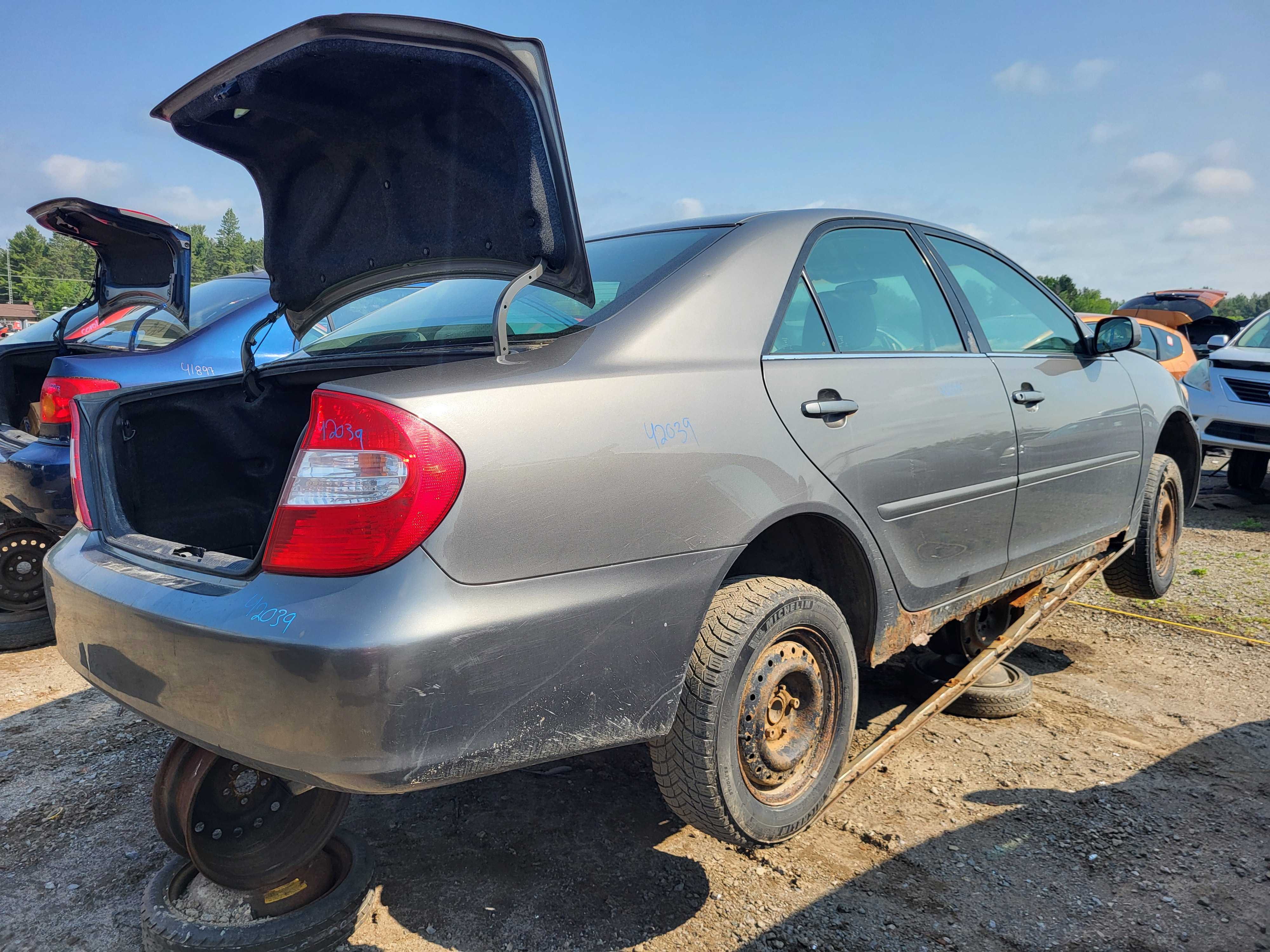 TOYOTA CAMRY 2004