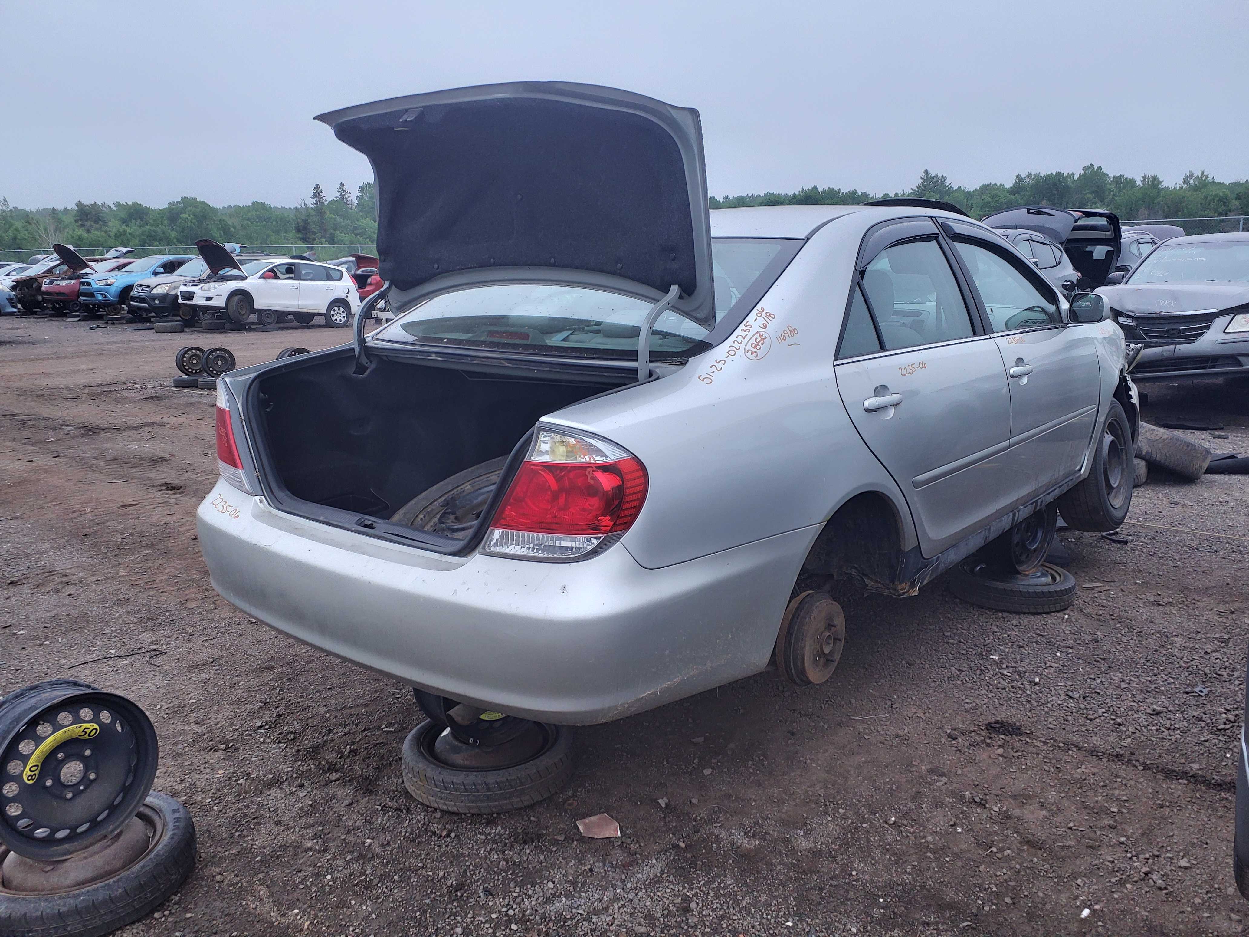 TOYOTA CAMRY 2006