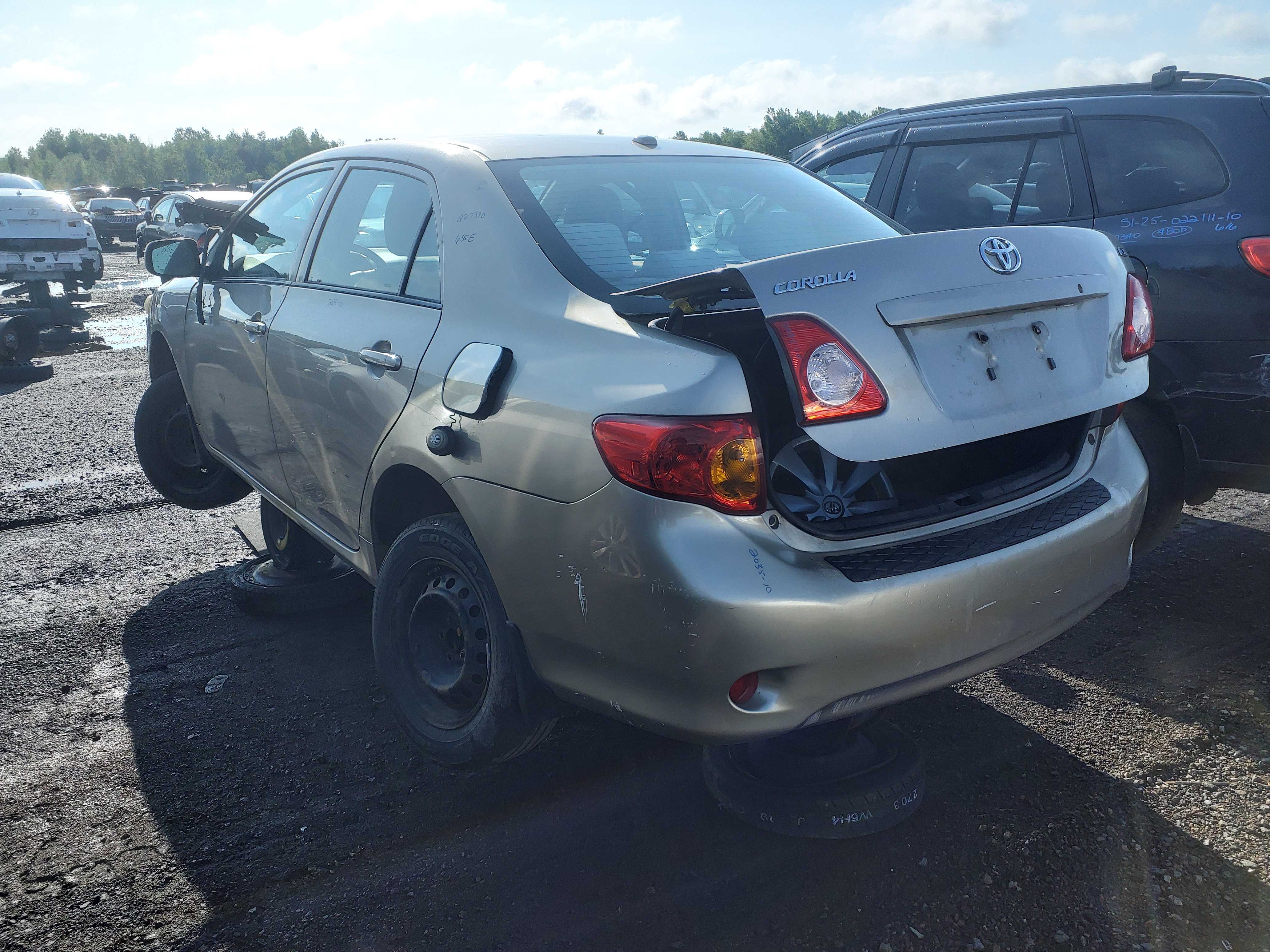 TOYOTA COROLLA 2010