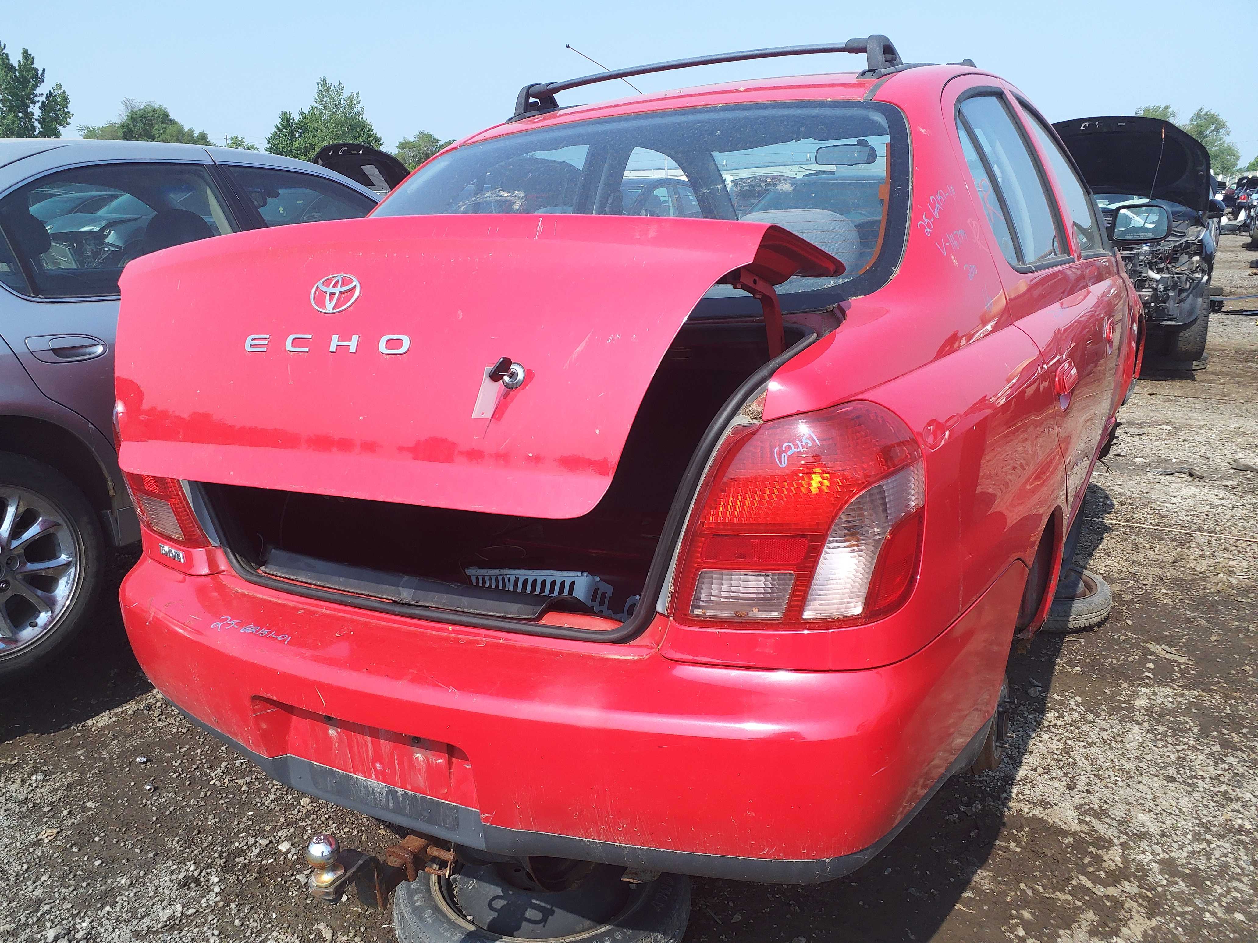 TOYOTA ECHO 2001