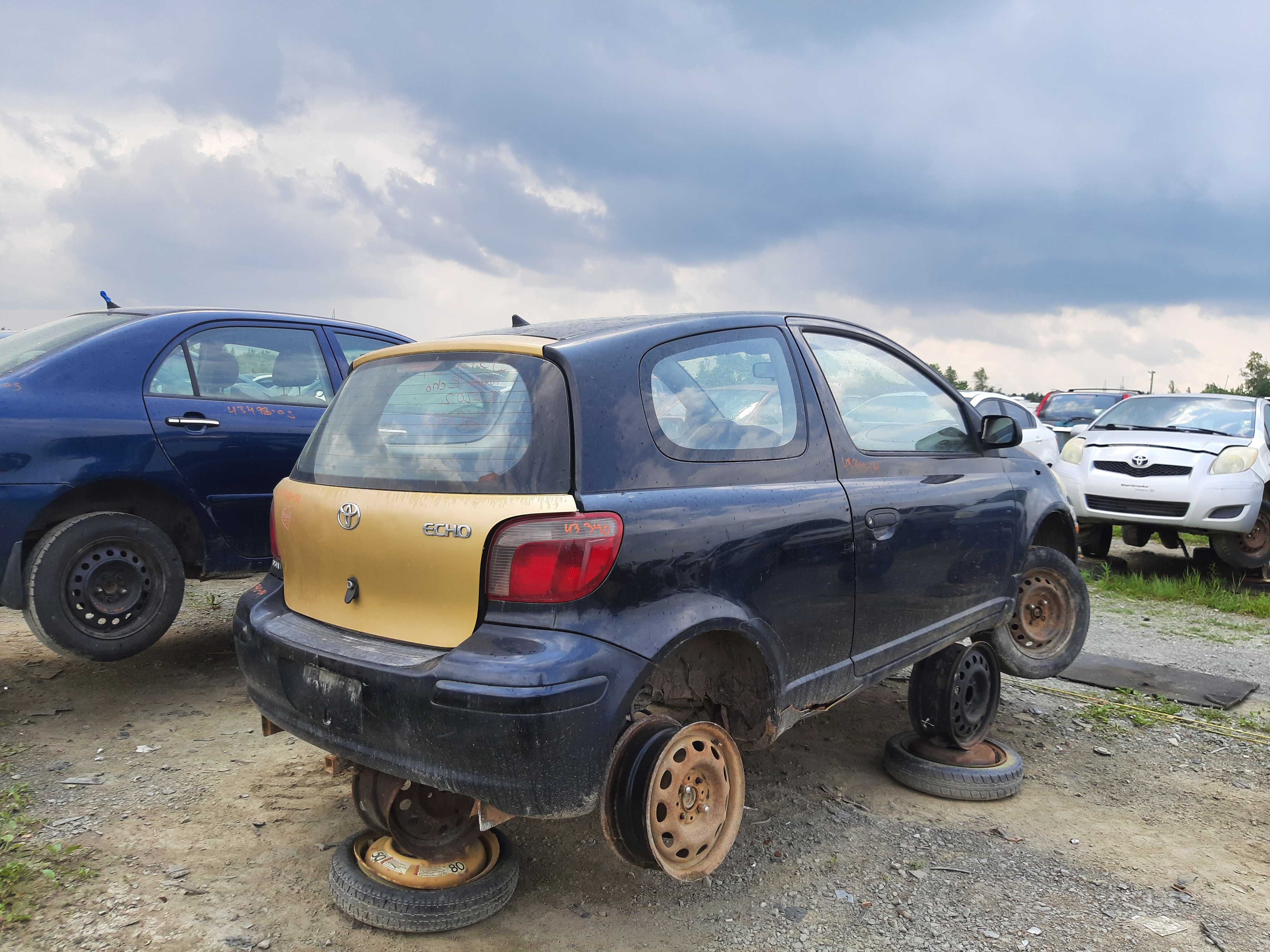 TOYOTA ECHO 2004