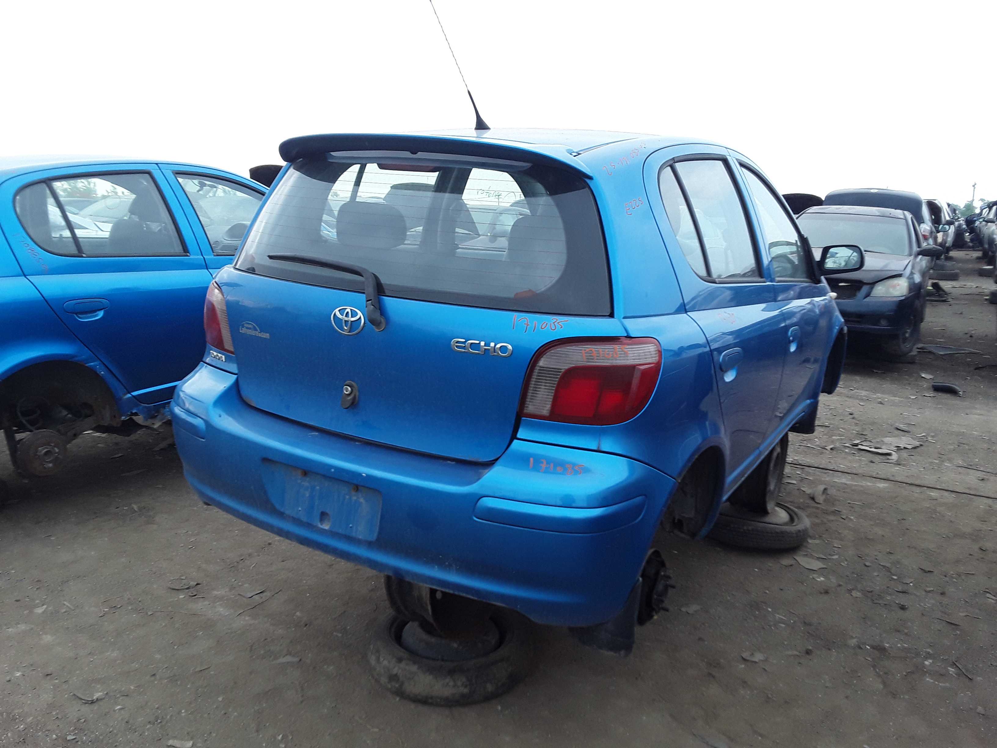 TOYOTA ECHO 2005