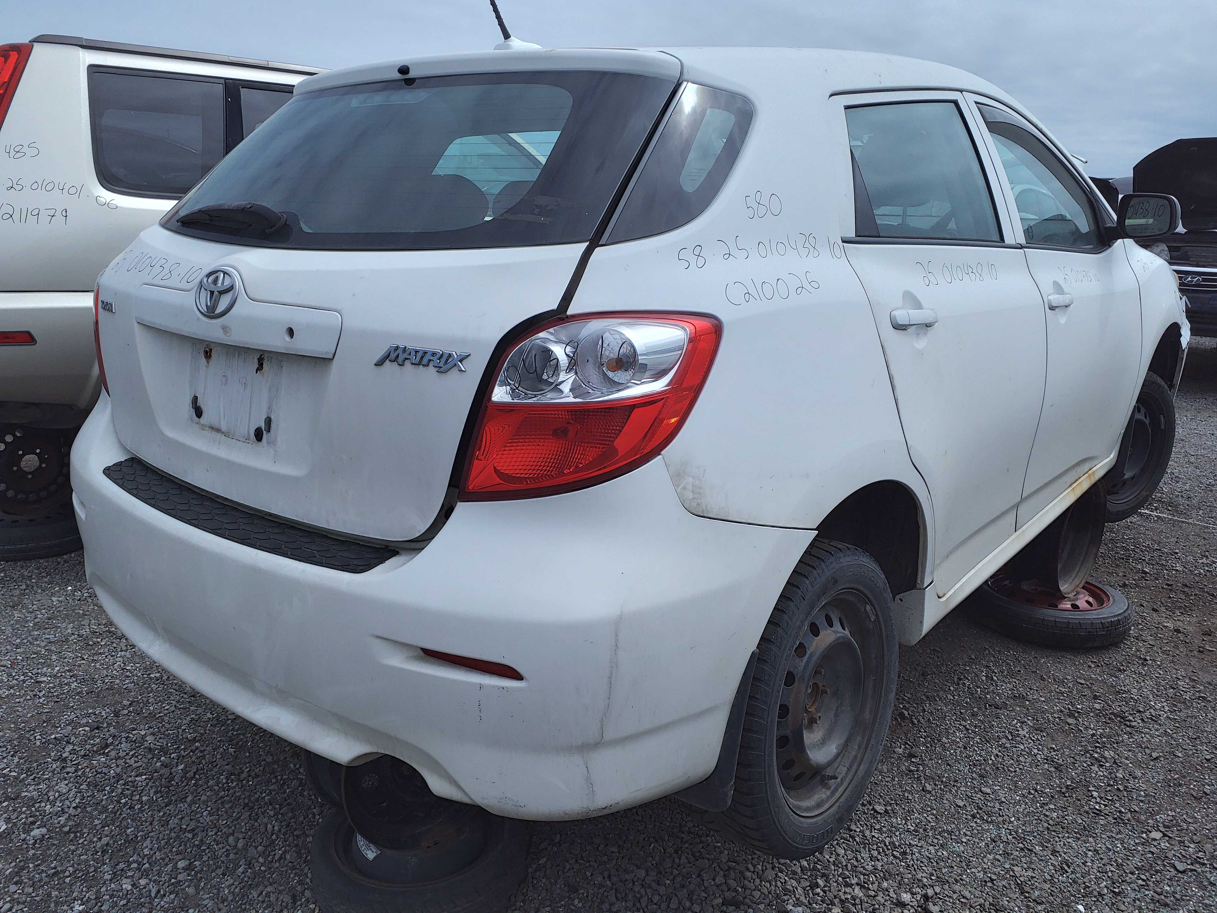 TOYOTA MATRIX 2010