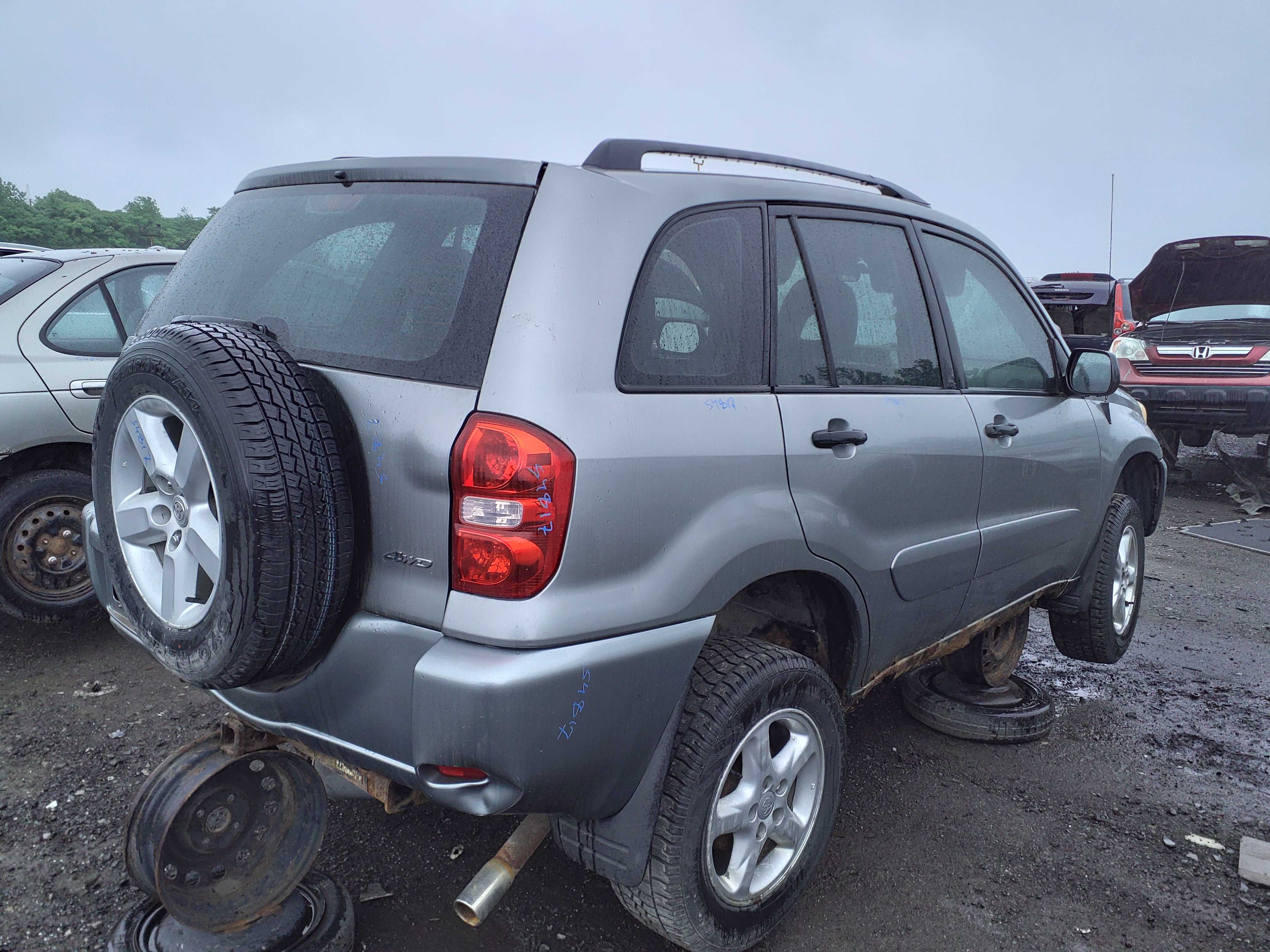 TOYOTA RAV4 2004