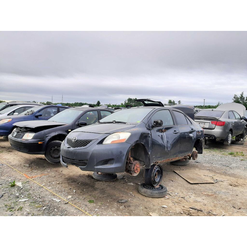 TOYOTA YARIS 2009