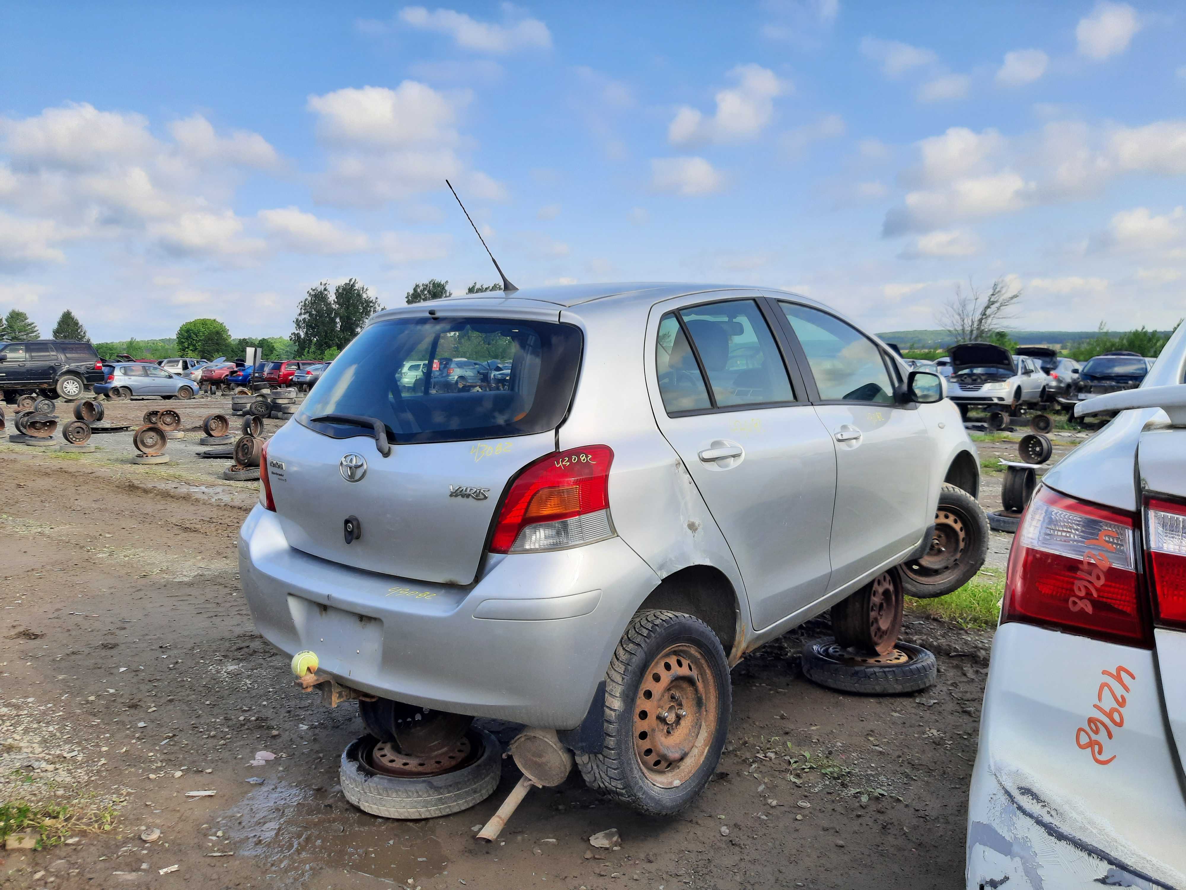 TOYOTA YARIS 2009