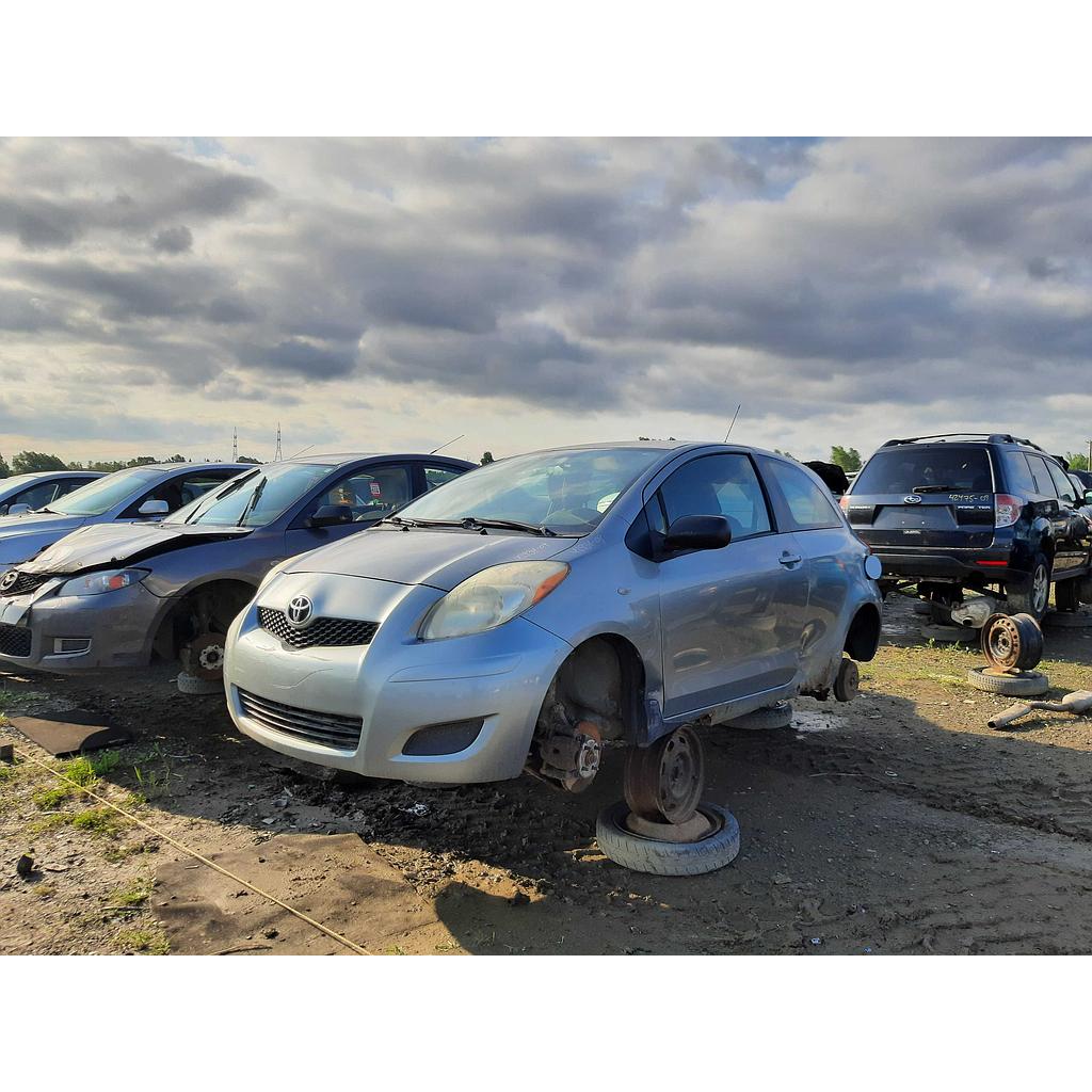 TOYOTA YARIS 2009