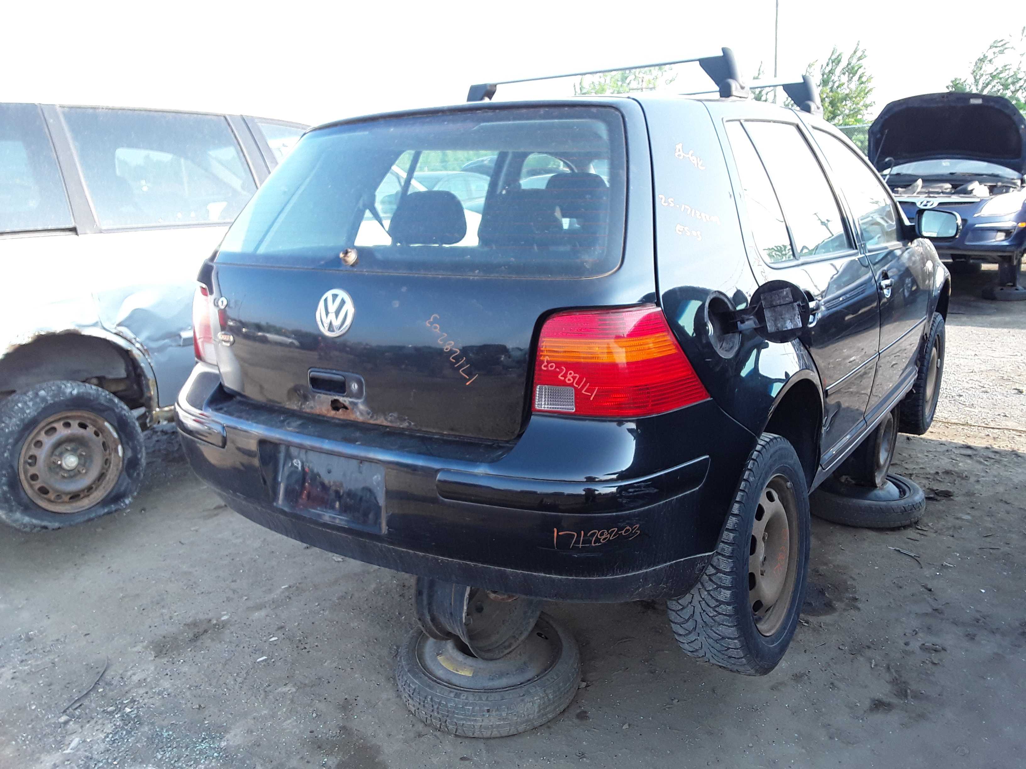 VOLKSWAGEN GOLF 2003