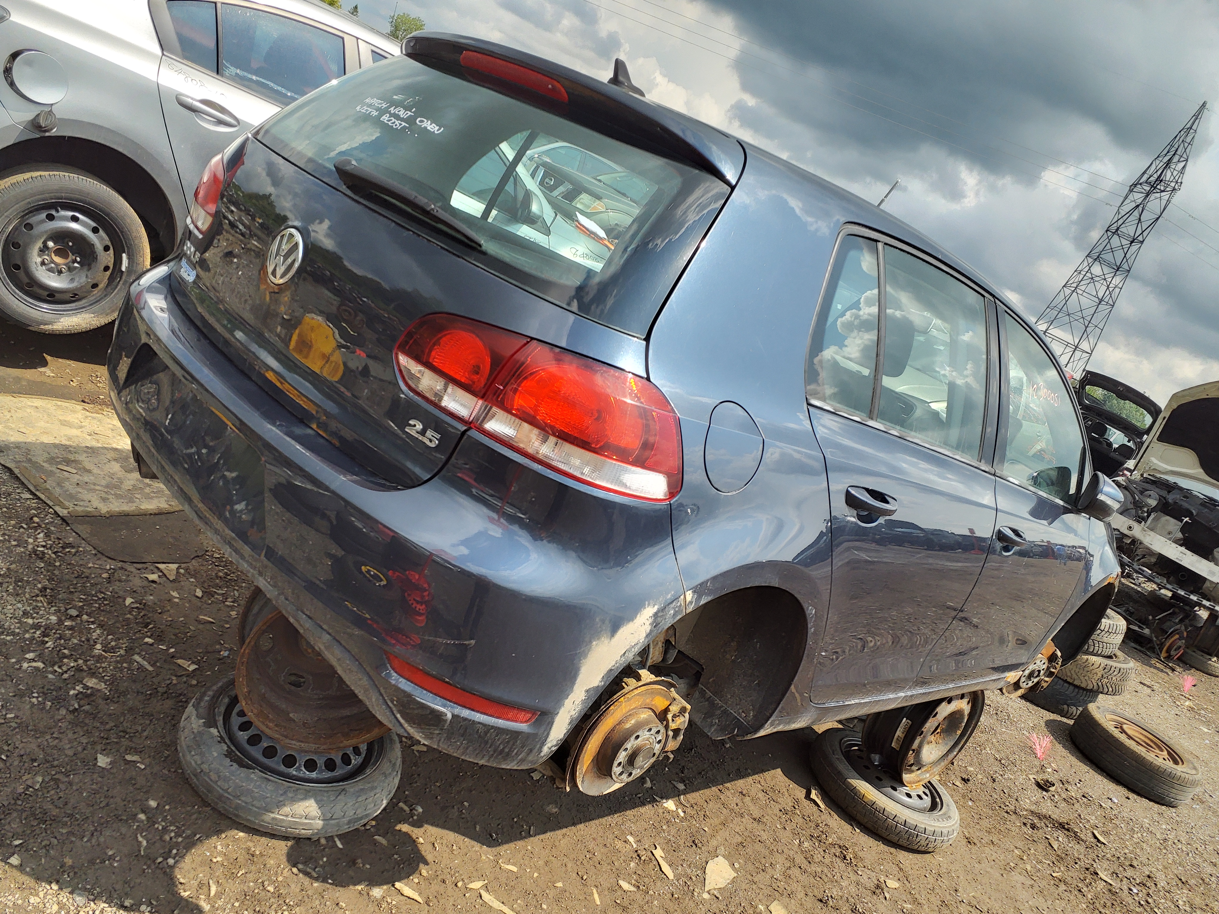VOLKSWAGEN GOLF 2012