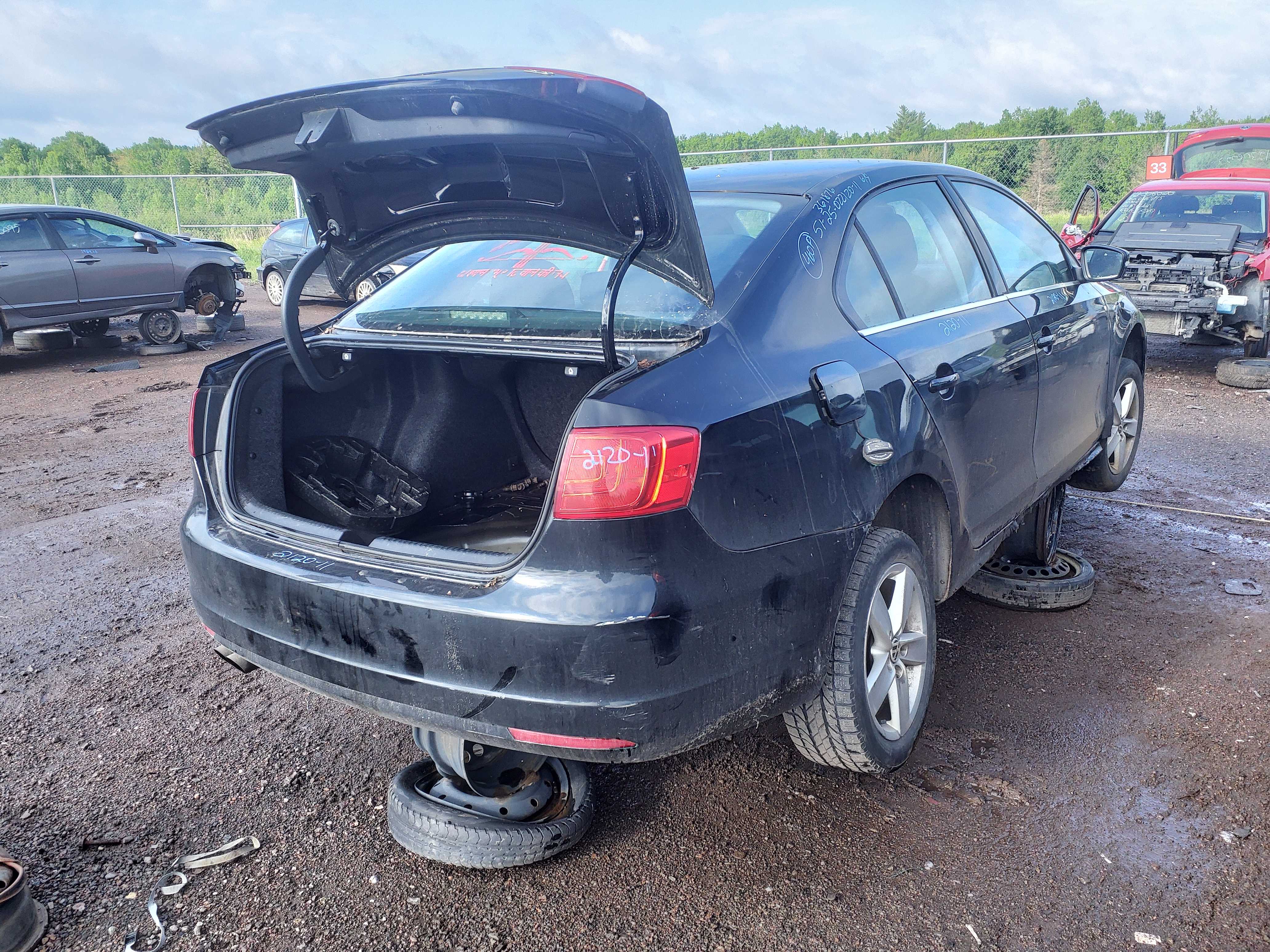 VOLKSWAGEN JETTA 2011
