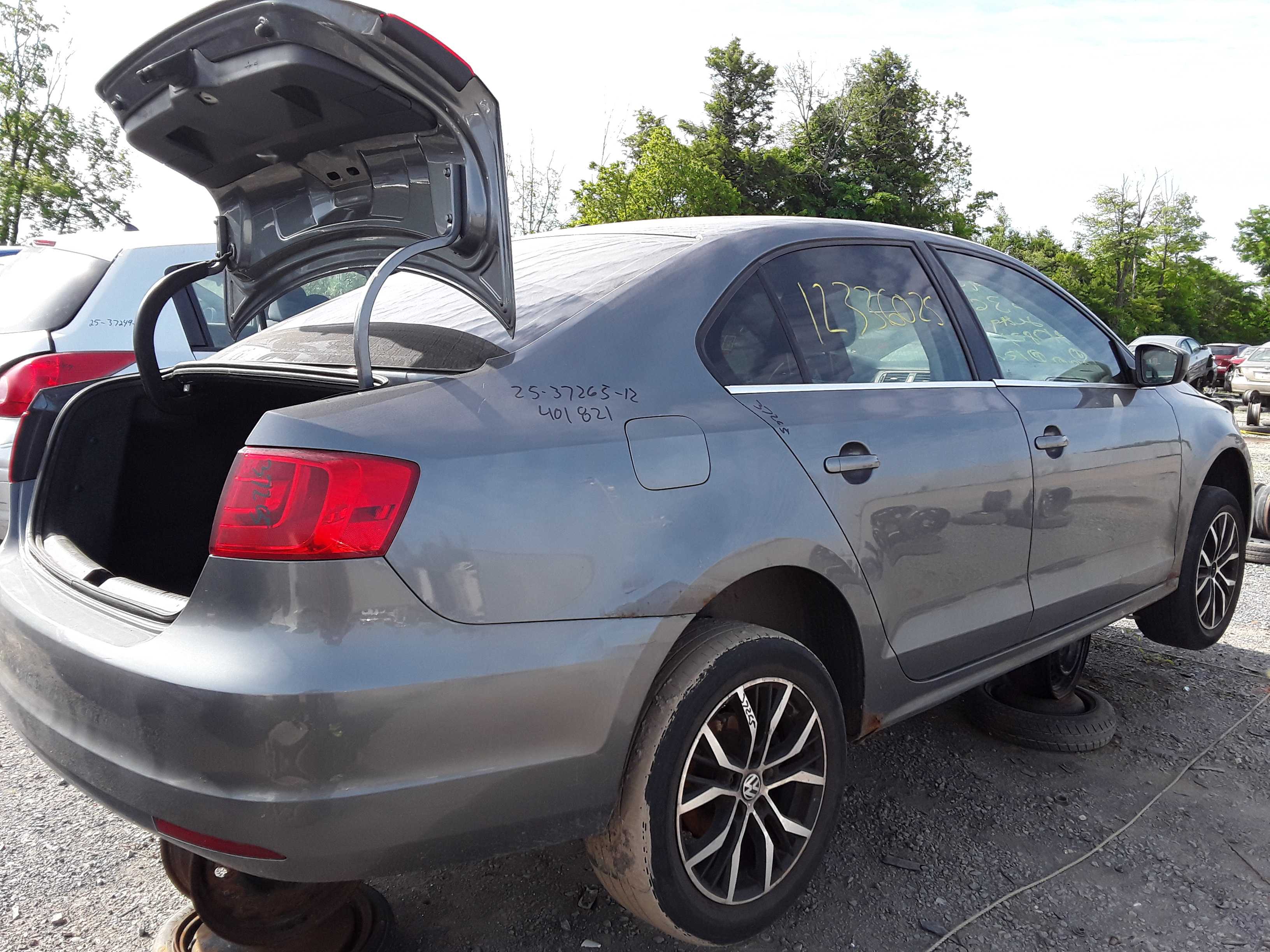 VOLKSWAGEN JETTA 2012