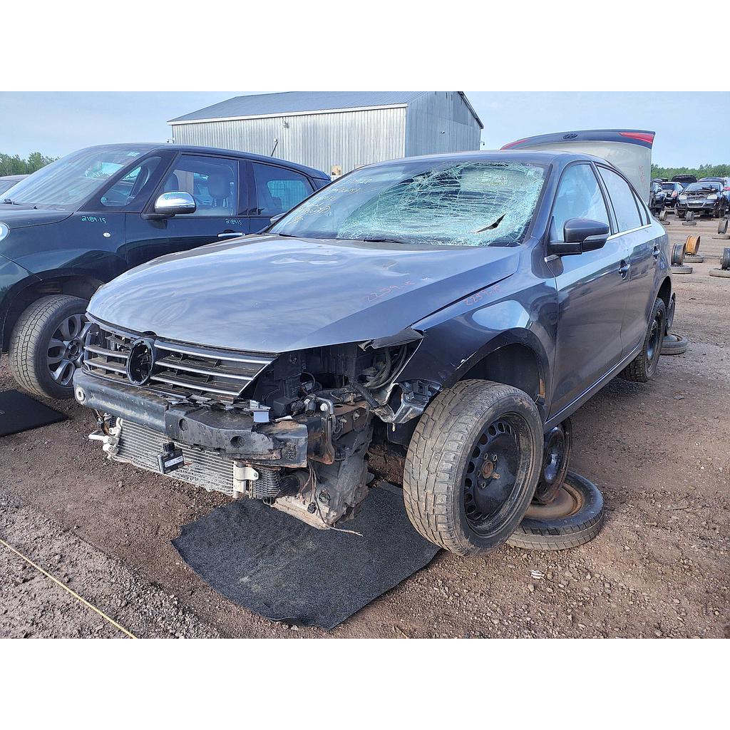 VOLKSWAGEN JETTA 2015
