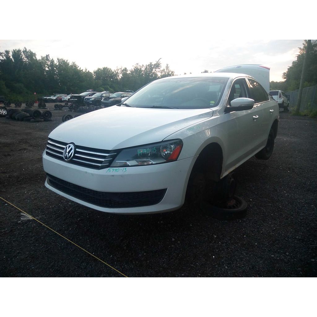 VOLKSWAGEN PASSAT 2013