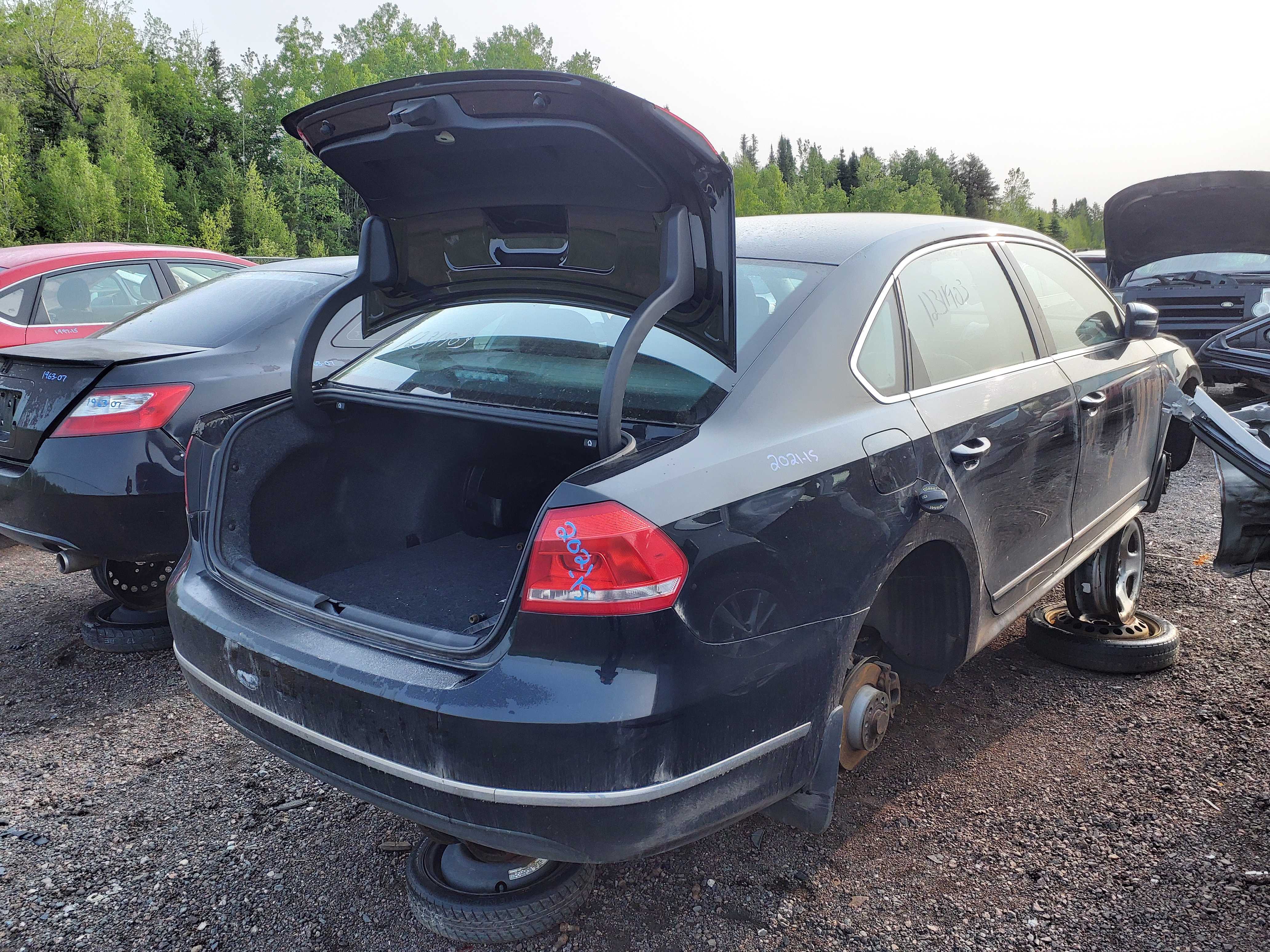 VOLKSWAGEN PASSAT 2015