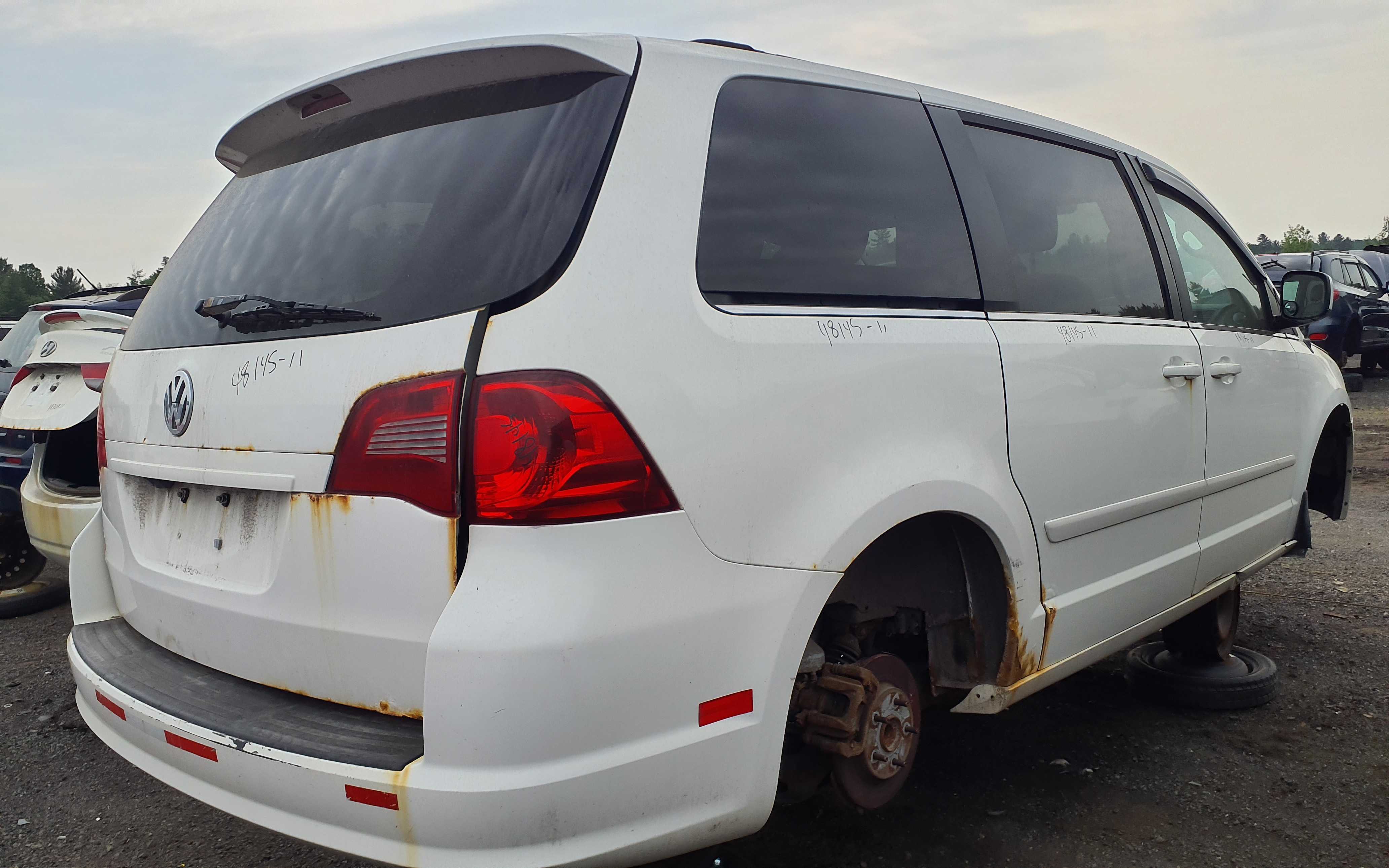VOLKSWAGEN ROUTAN 2011
