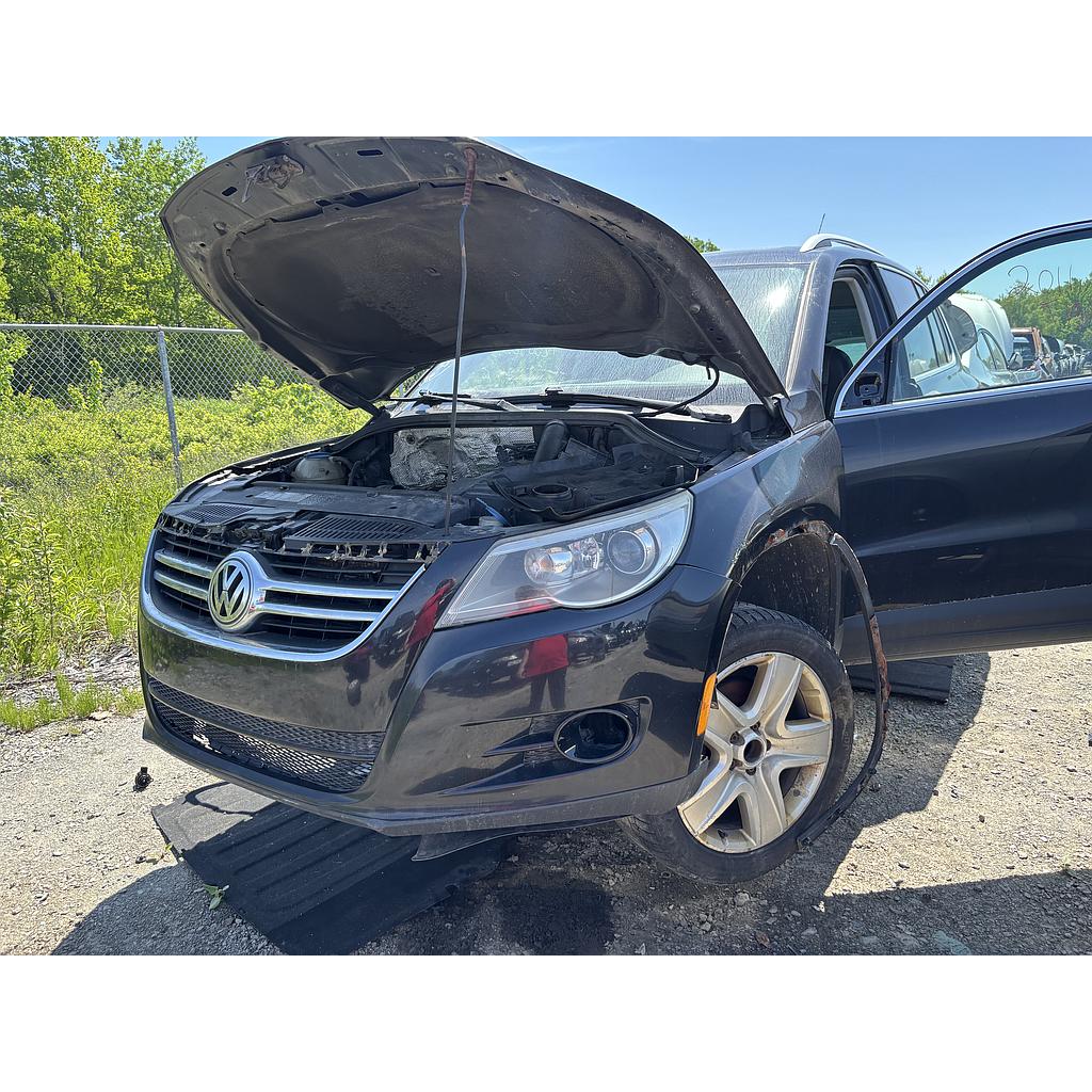 VOLKSWAGEN TIGUAN 2011