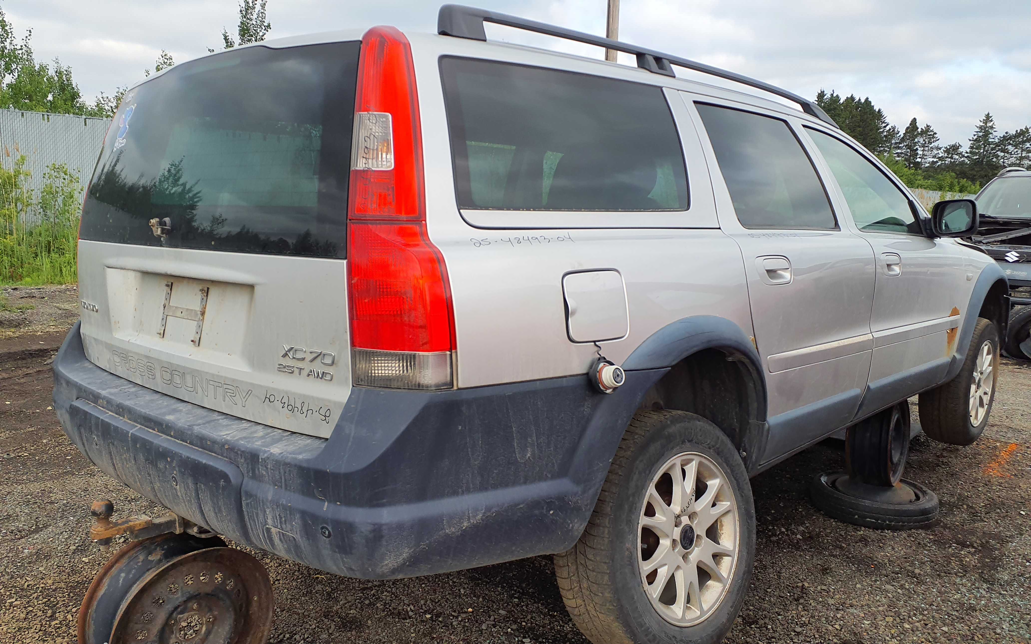 VOLVO V70 2004