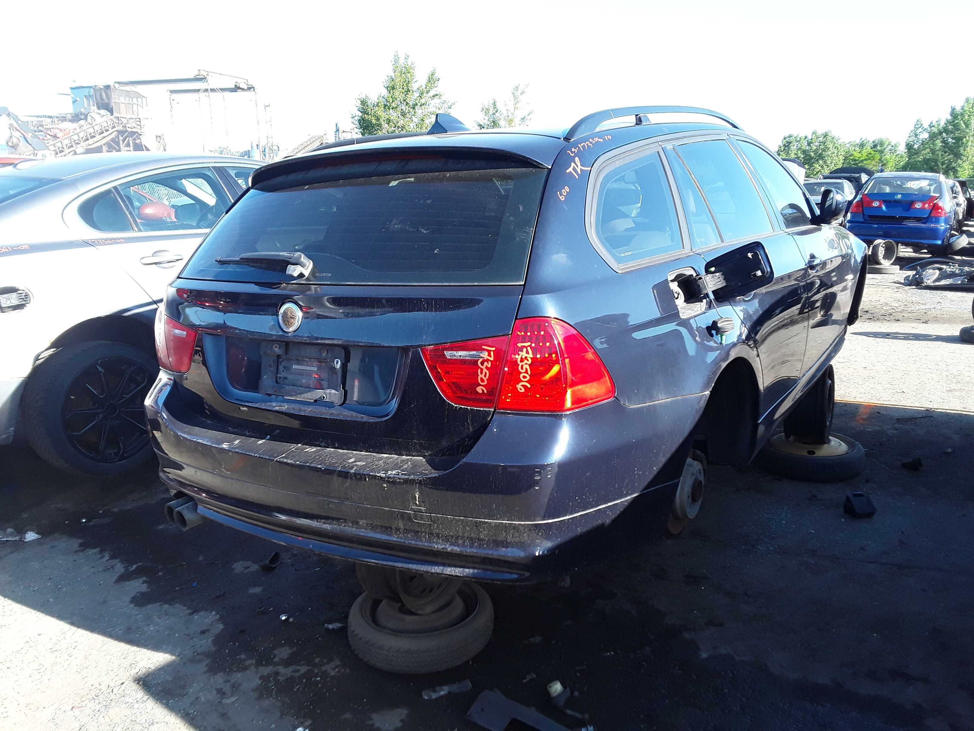 BMW 328 2010