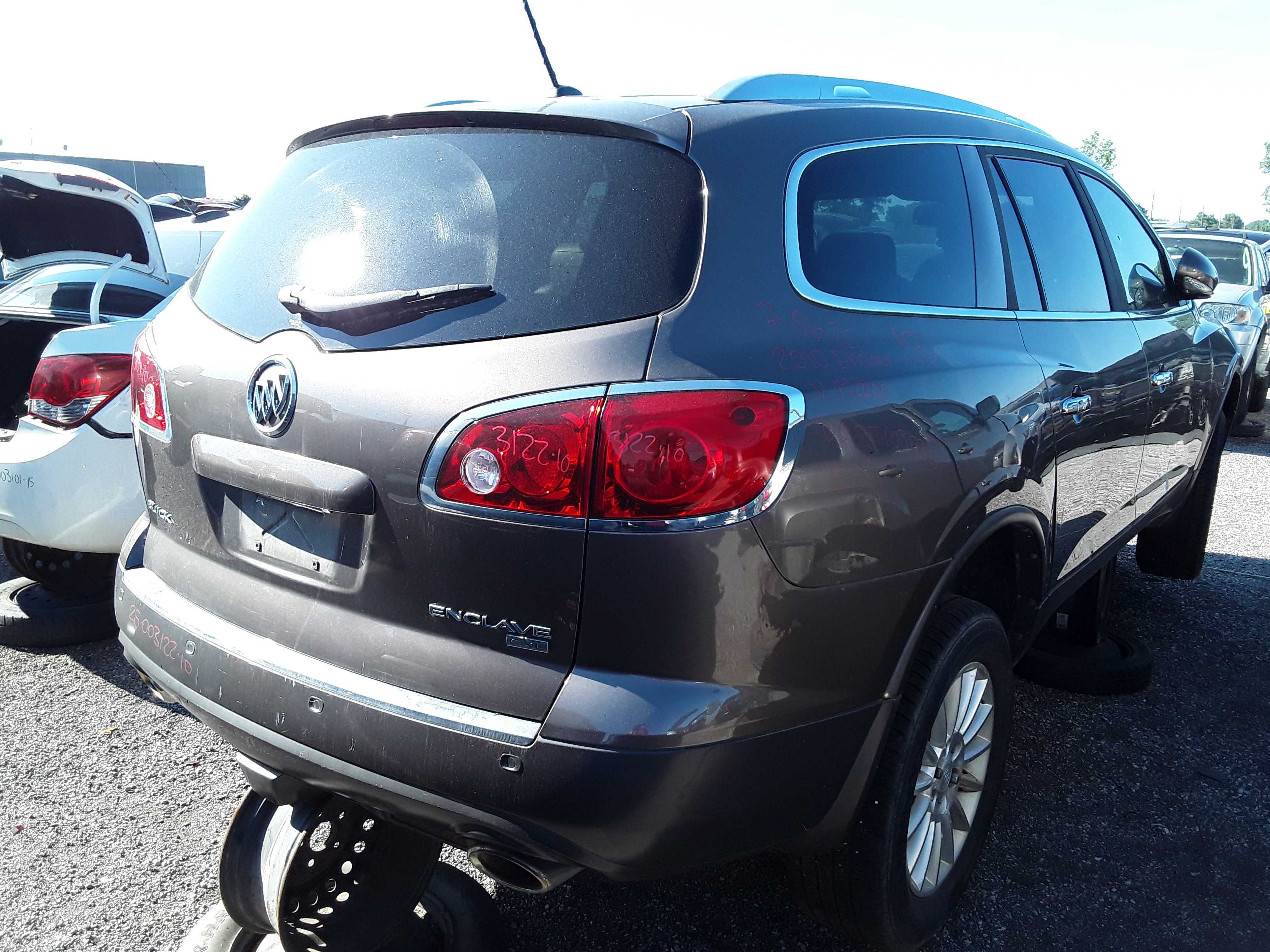 BUICK ENCLAVE 2010