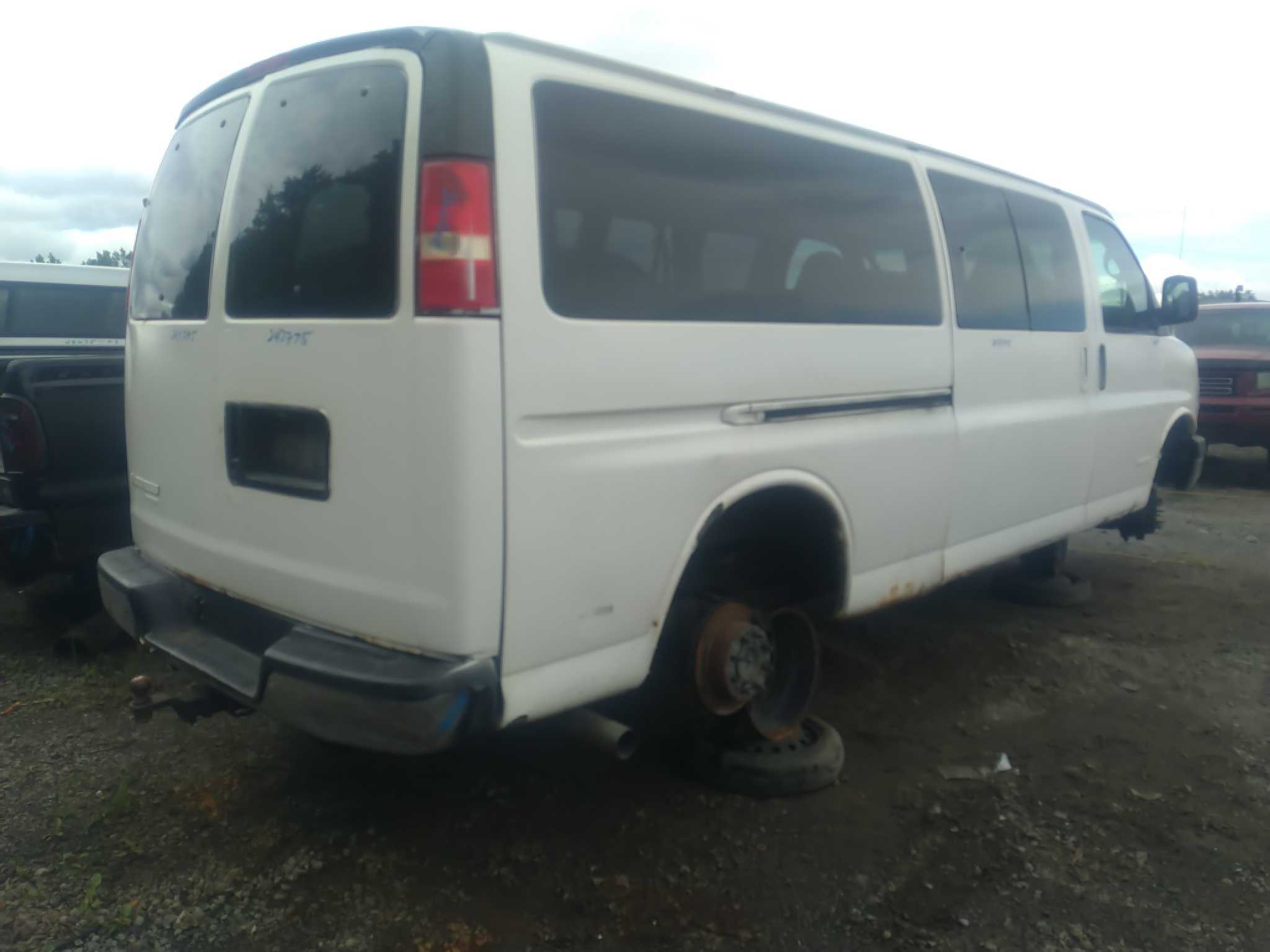 CHEVROLET EXPRESS VAN 2006
