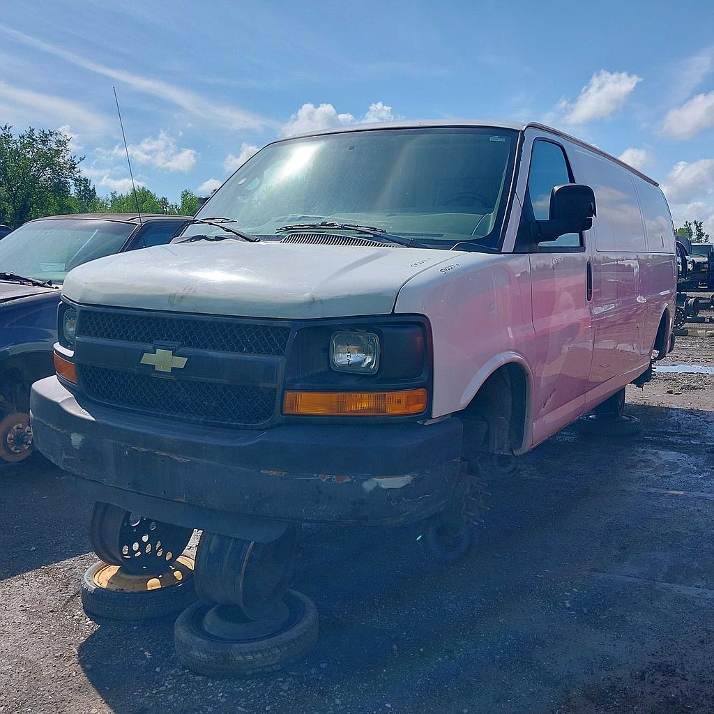 CHEVROLET EXPRESS VAN 2011