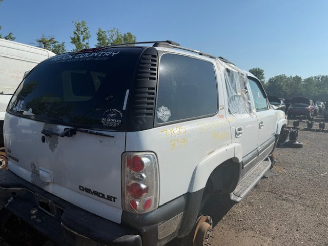 CHEVROLET NEW TAHOE 2000