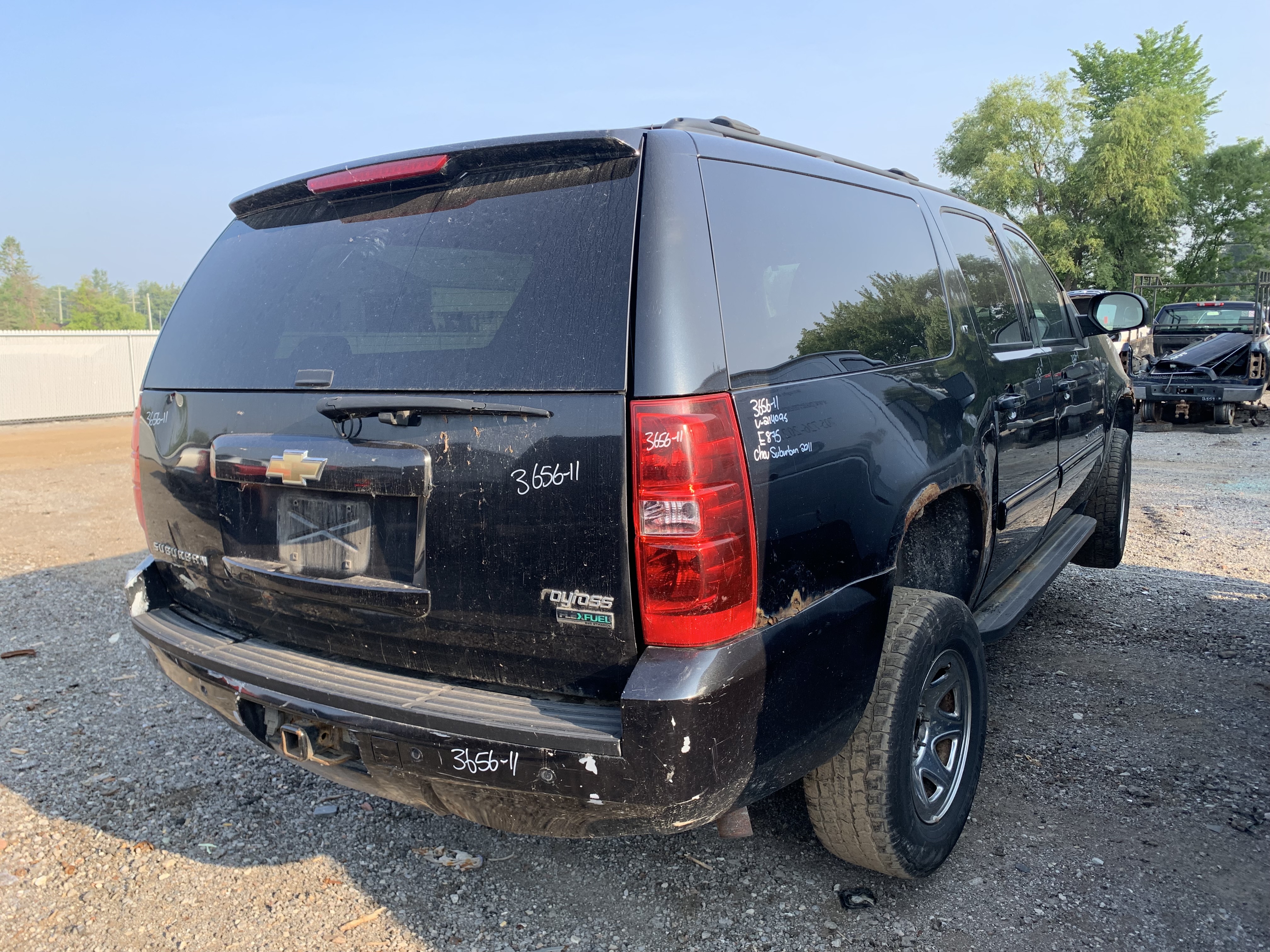 CHEVROLET SUBURBAN 2011