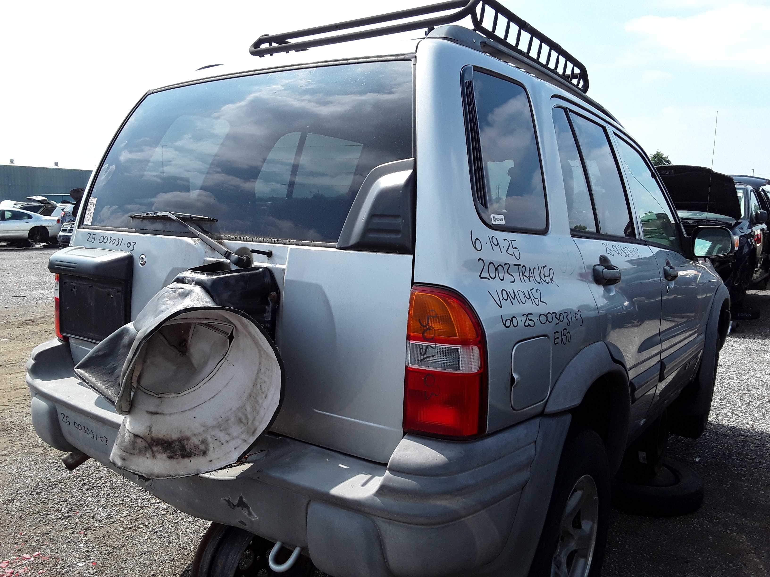 CHEVROLET TRACKER 2003