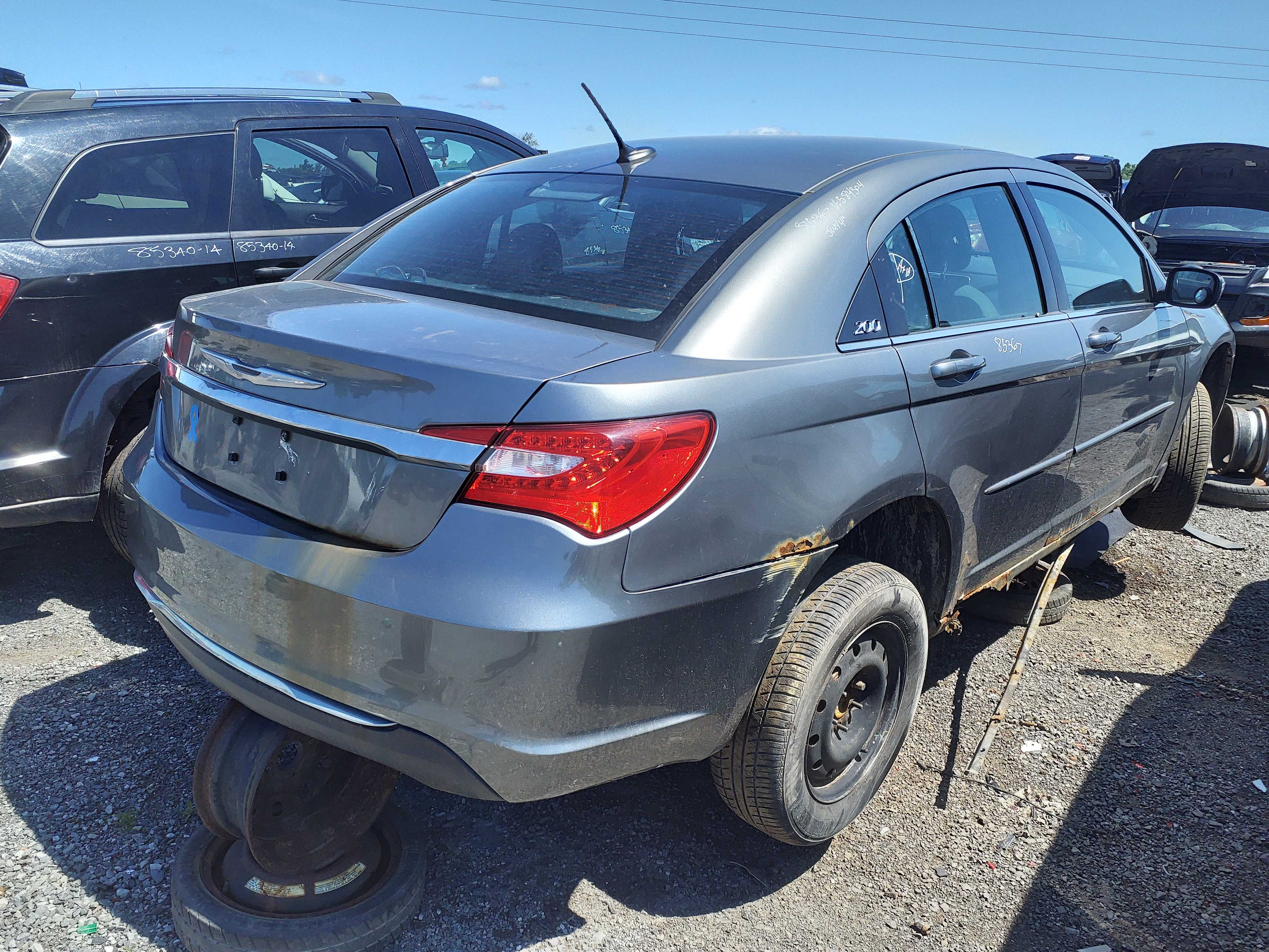 CHRYSLER 200 2011