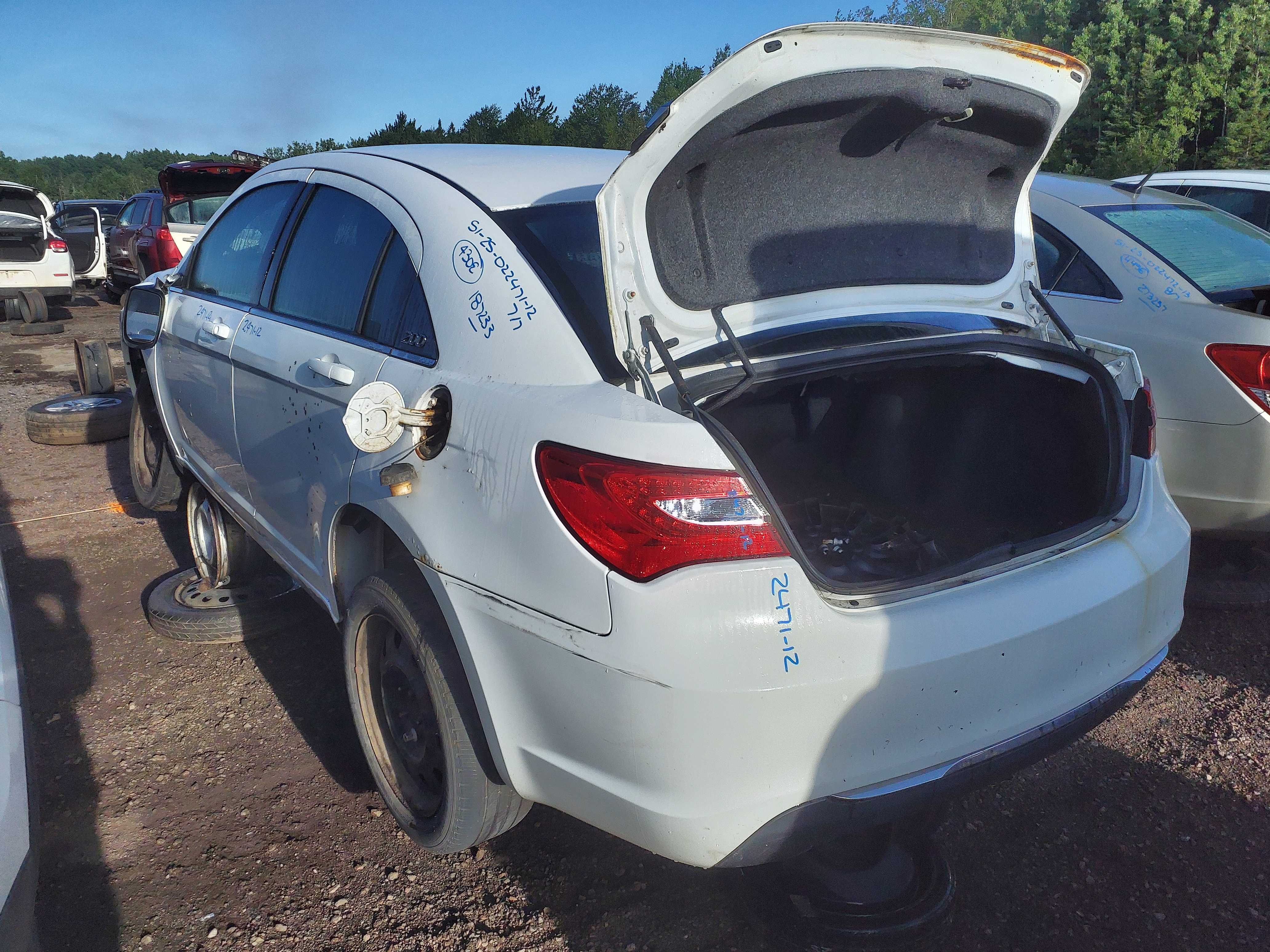CHRYSLER 200 2012