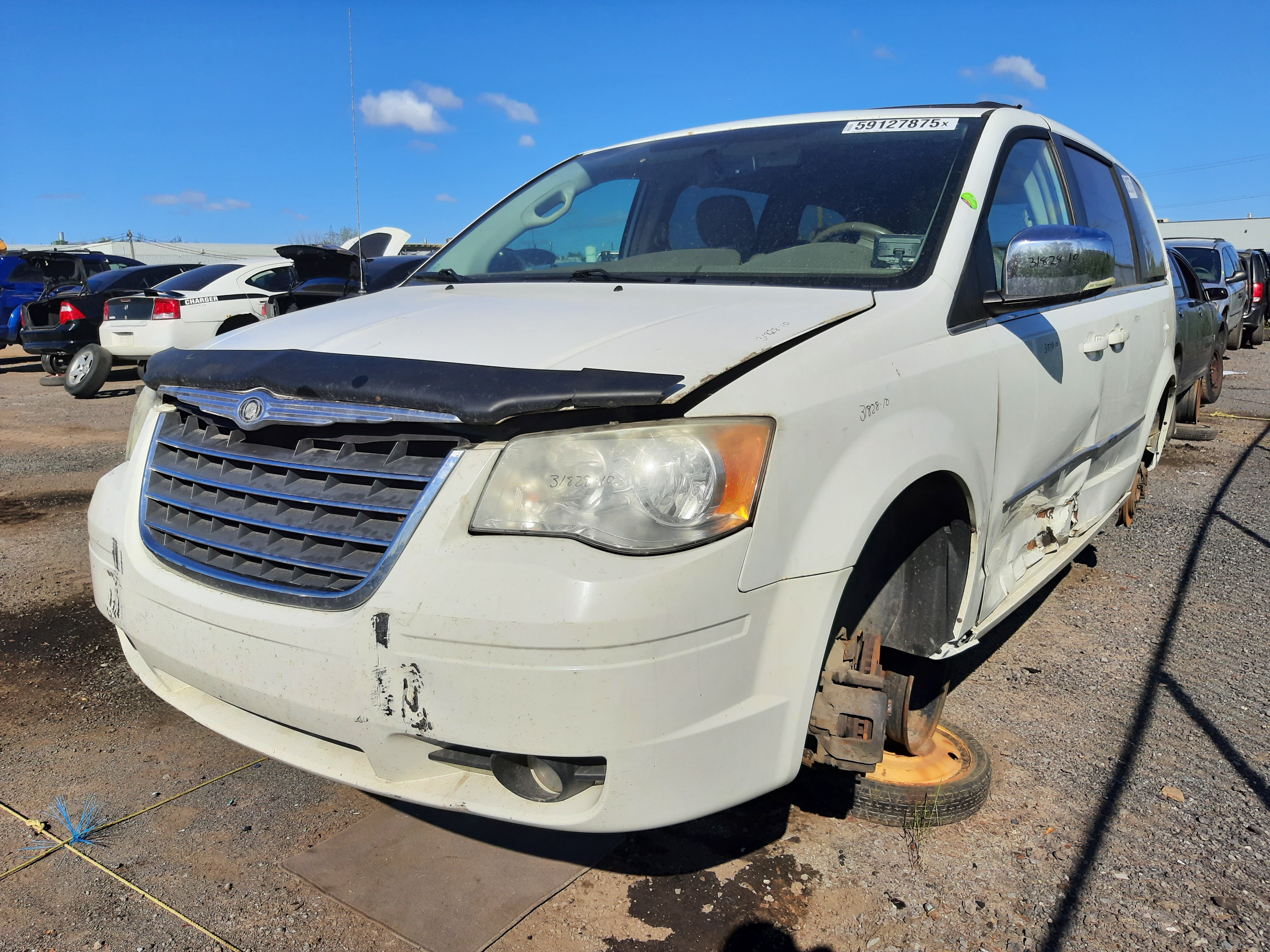 CHRYSLER TOWN &amp; COUNTRY 2010