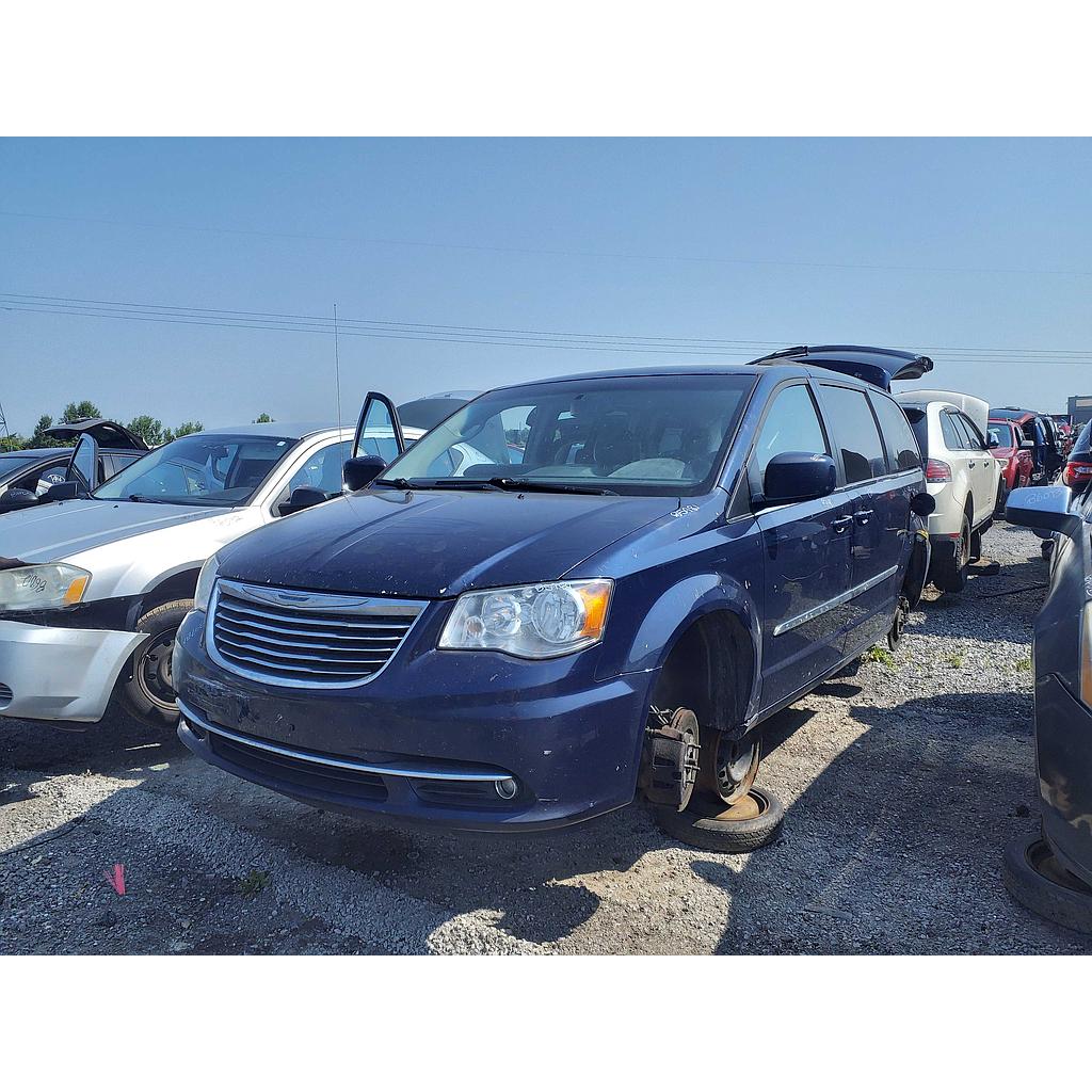 CHRYSLER TOWN &amp; COUNTRY 2016