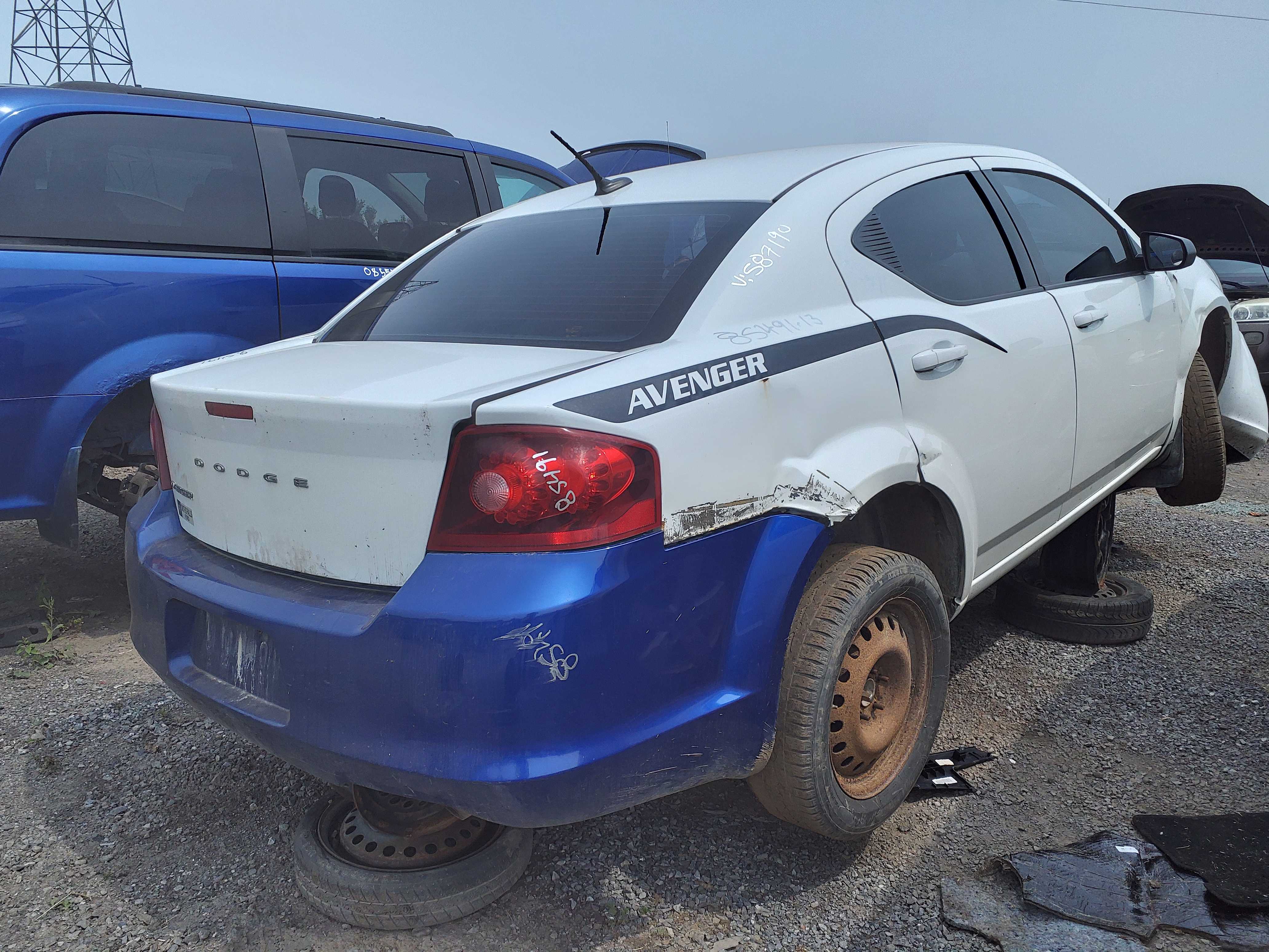 DODGE AVENGER 2013