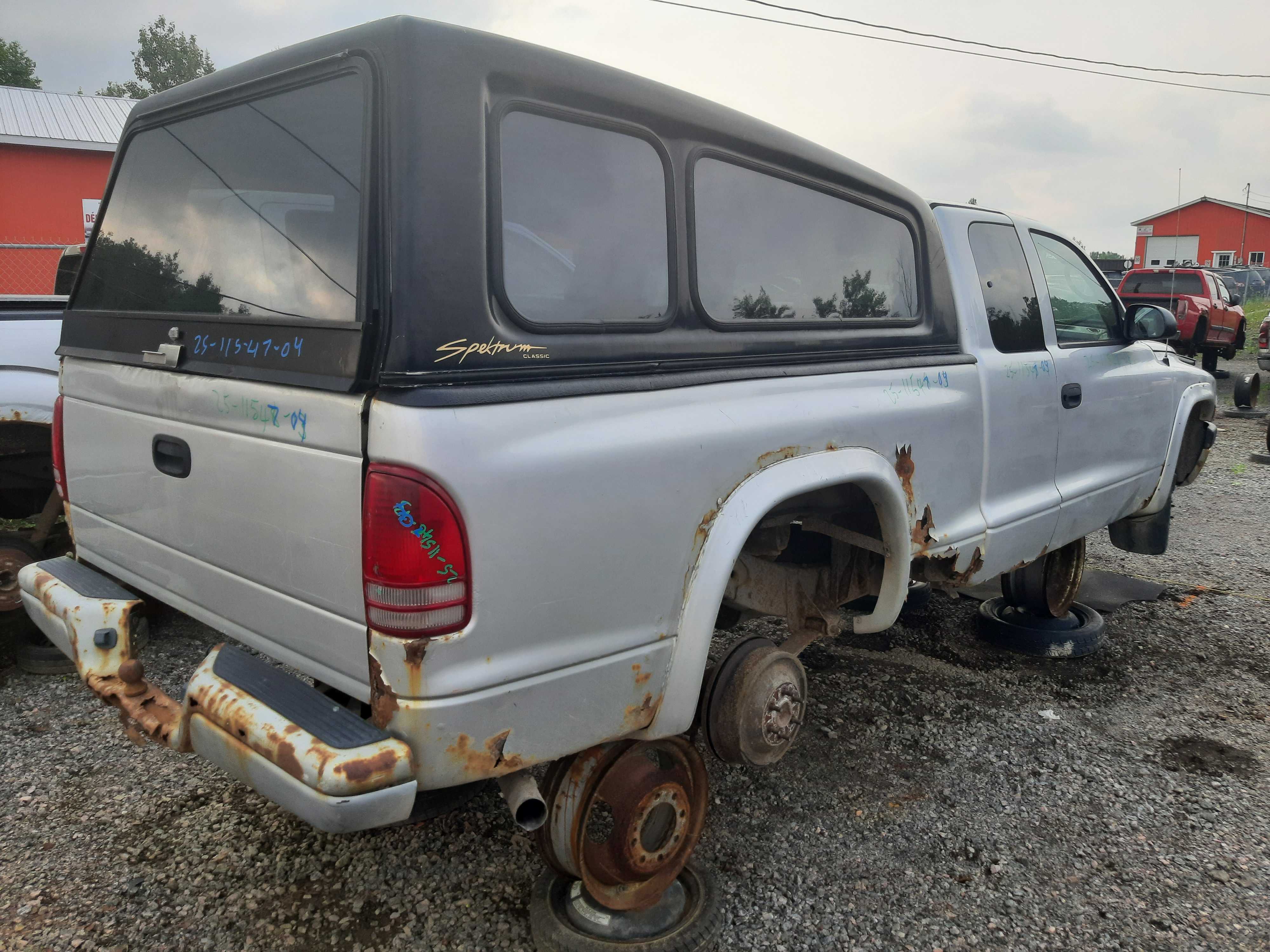 DODGE DAKOTA 2004