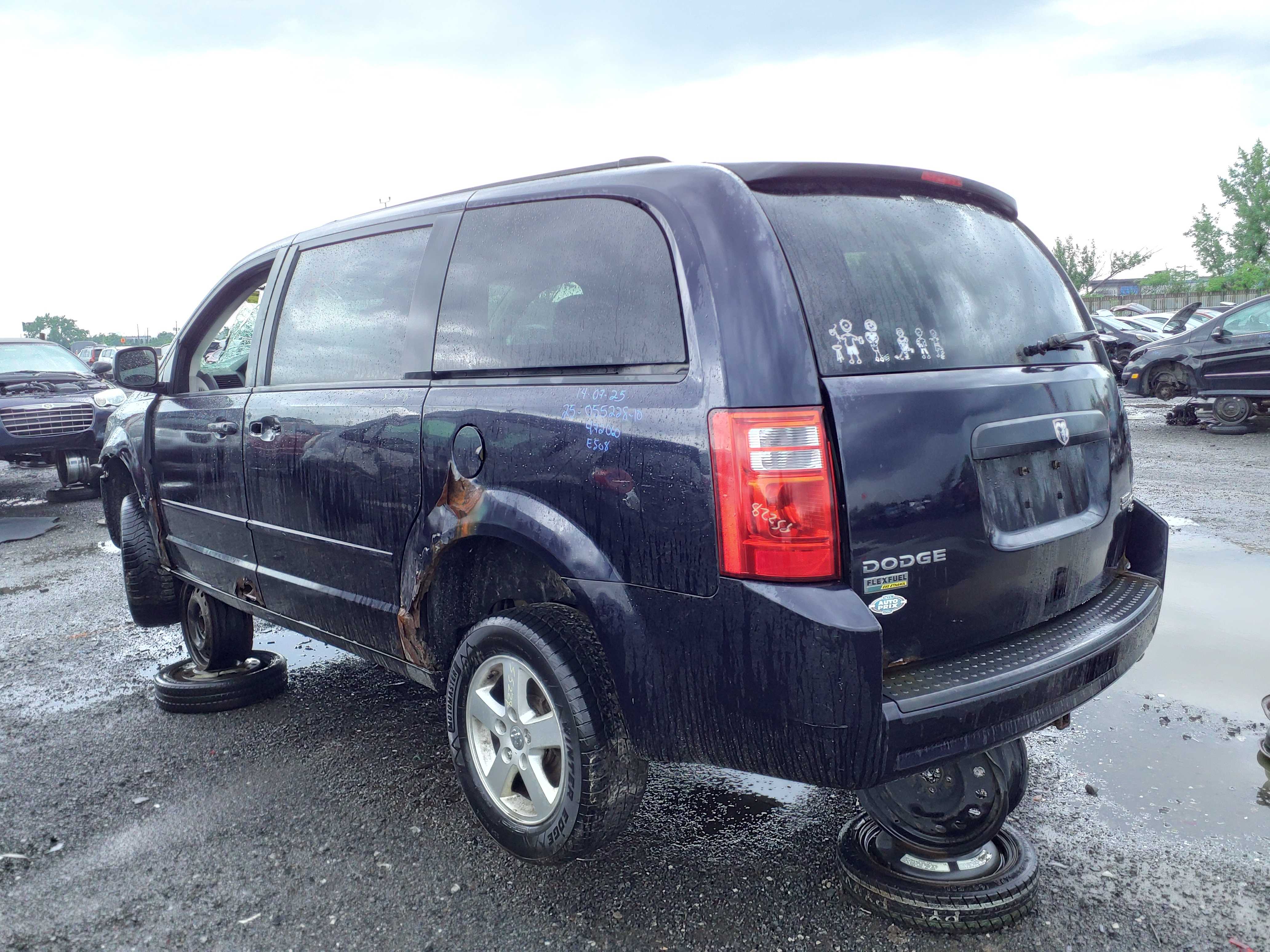DODGE GRAND CARAVAN 2010