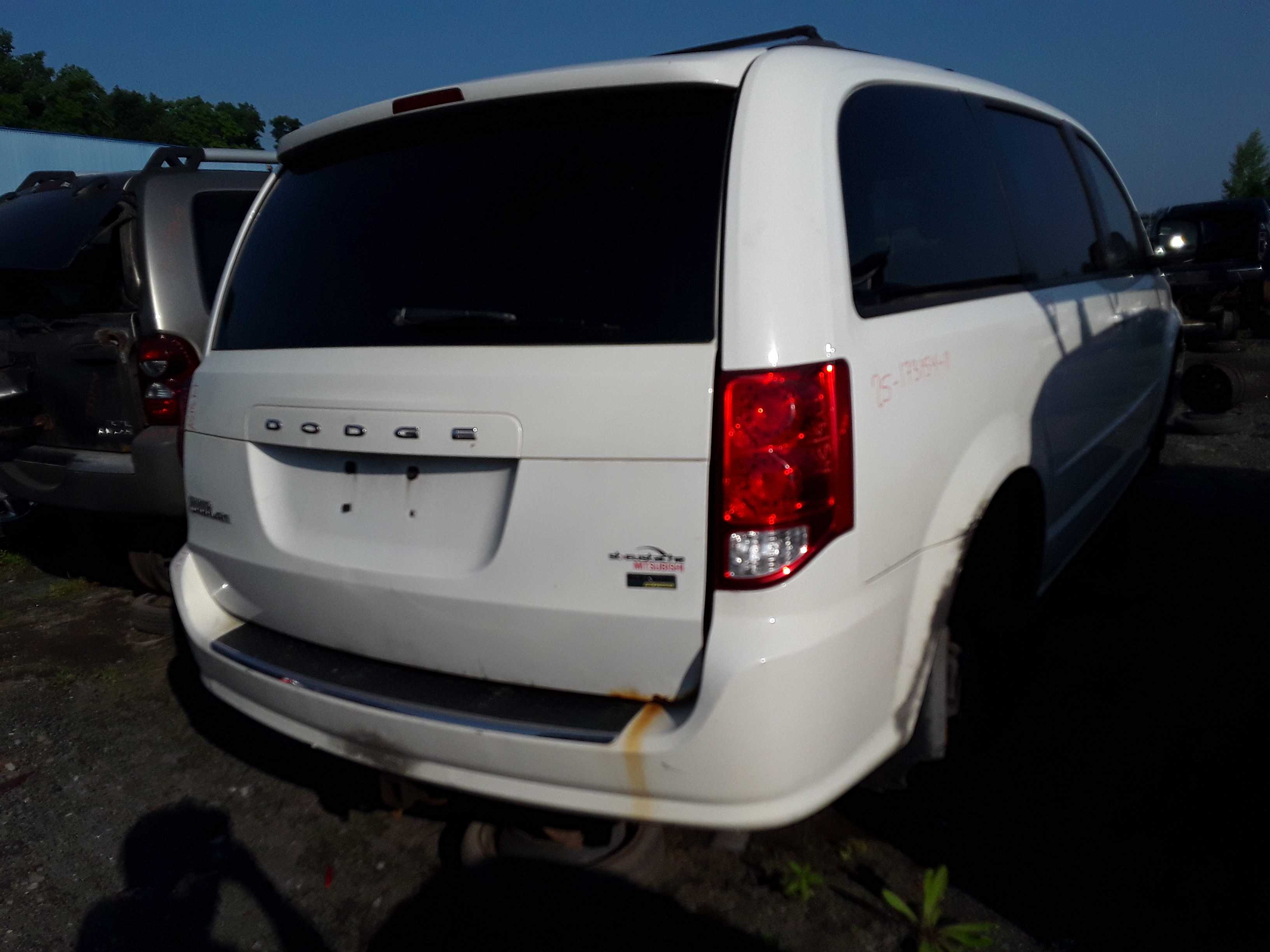 DODGE GRAND CARAVAN 2011