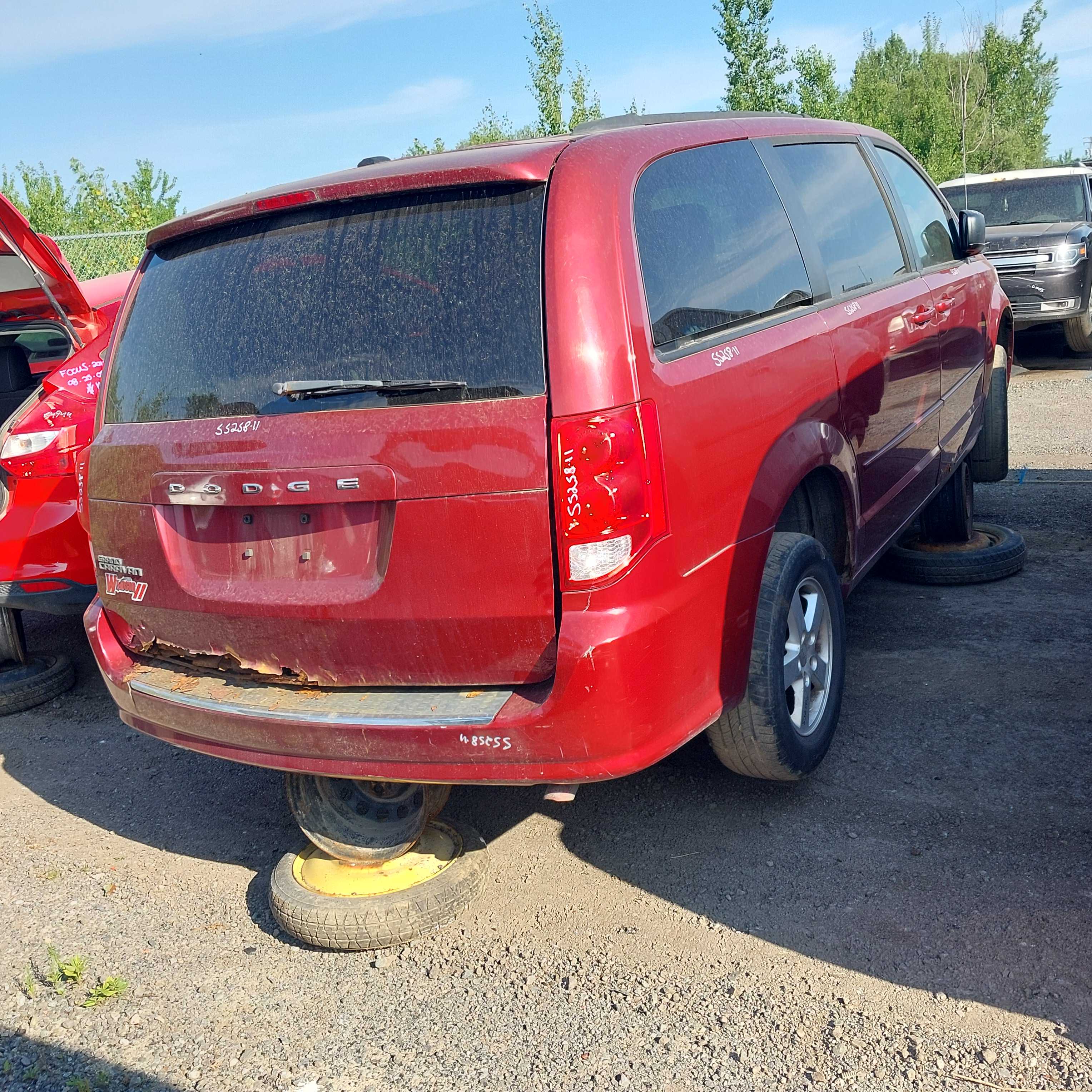 DODGE GRAND CARAVAN 2011