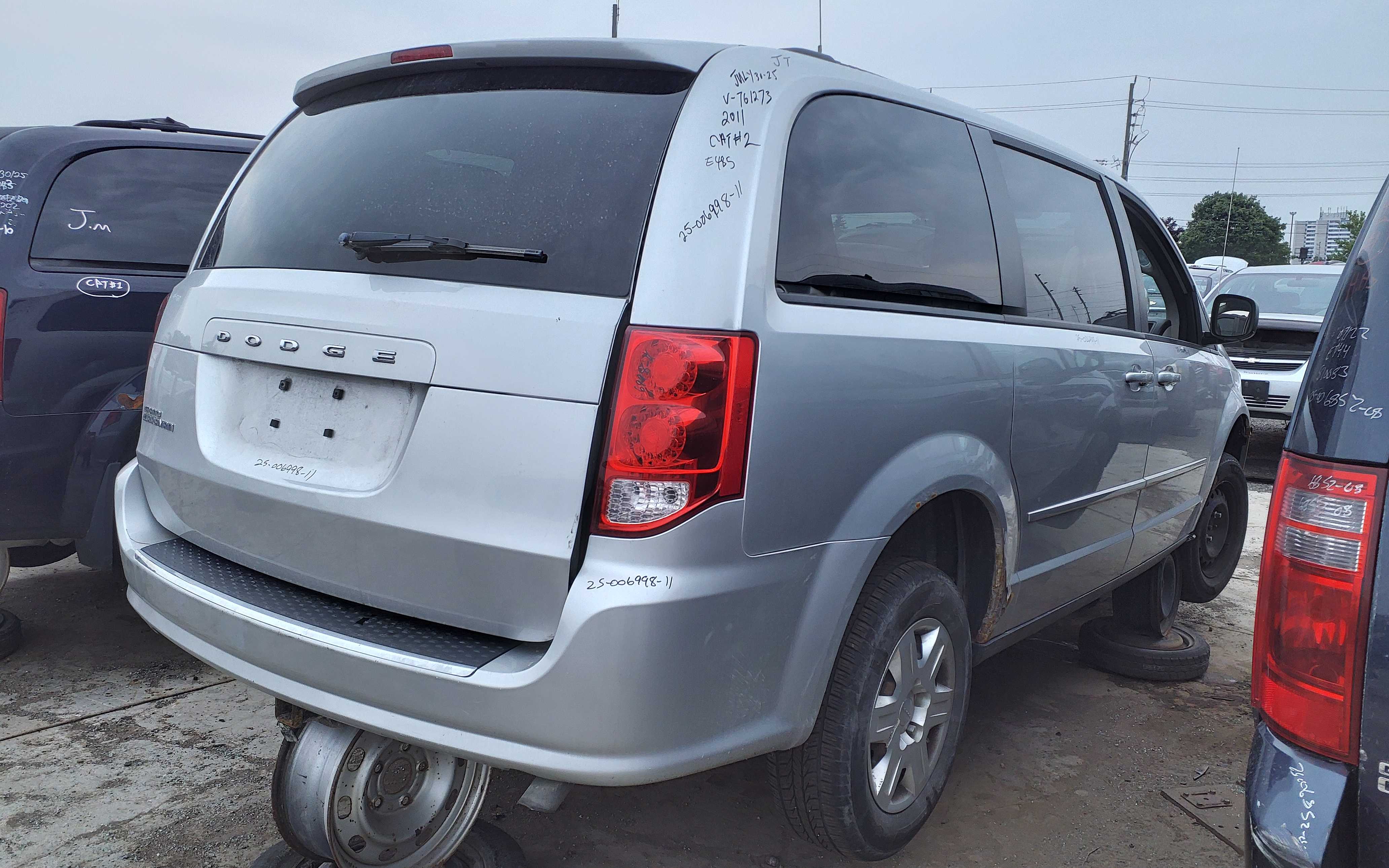 DODGE GRAND CARAVAN 2011