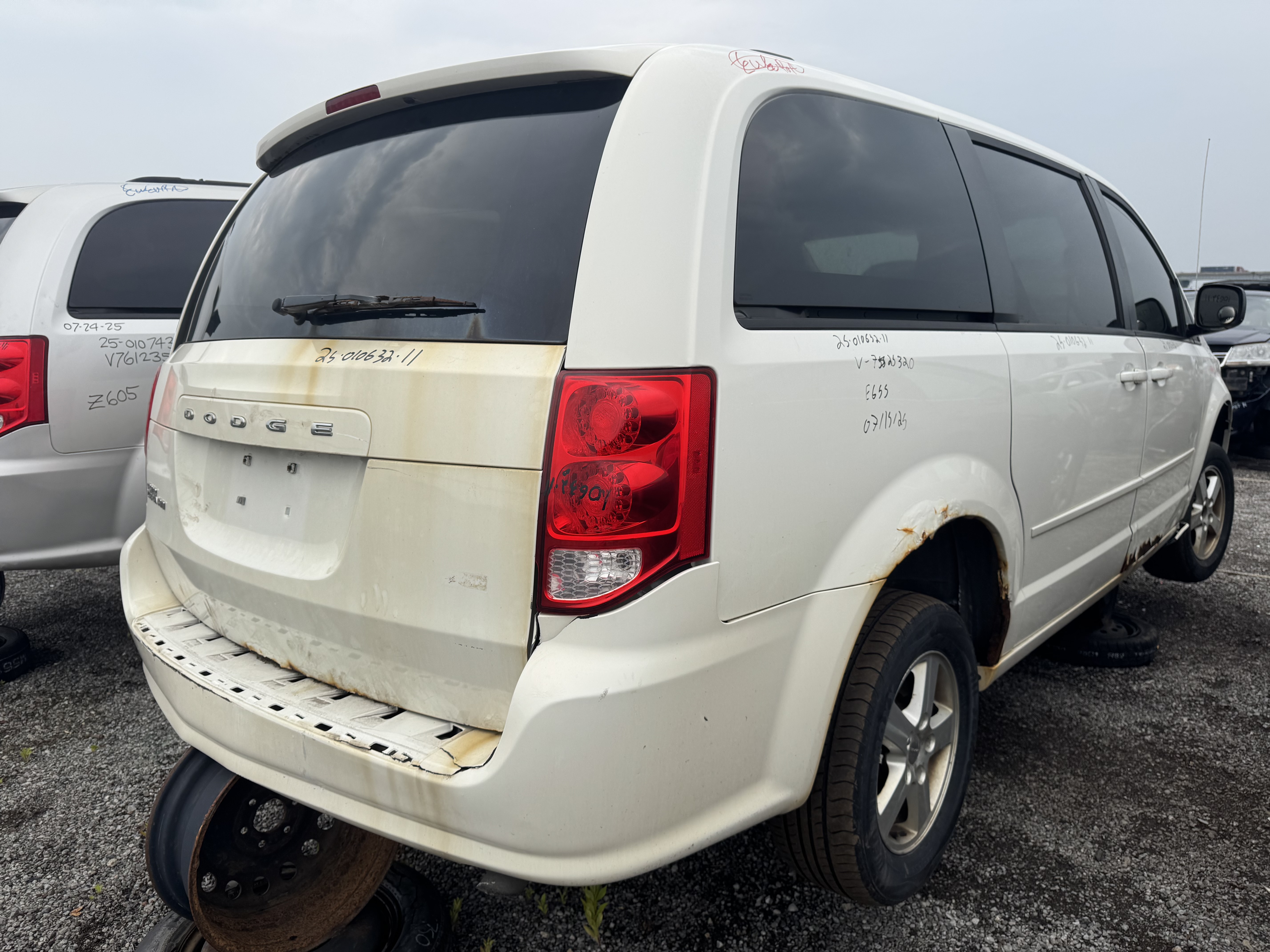 DODGE GRAND CARAVAN 2011