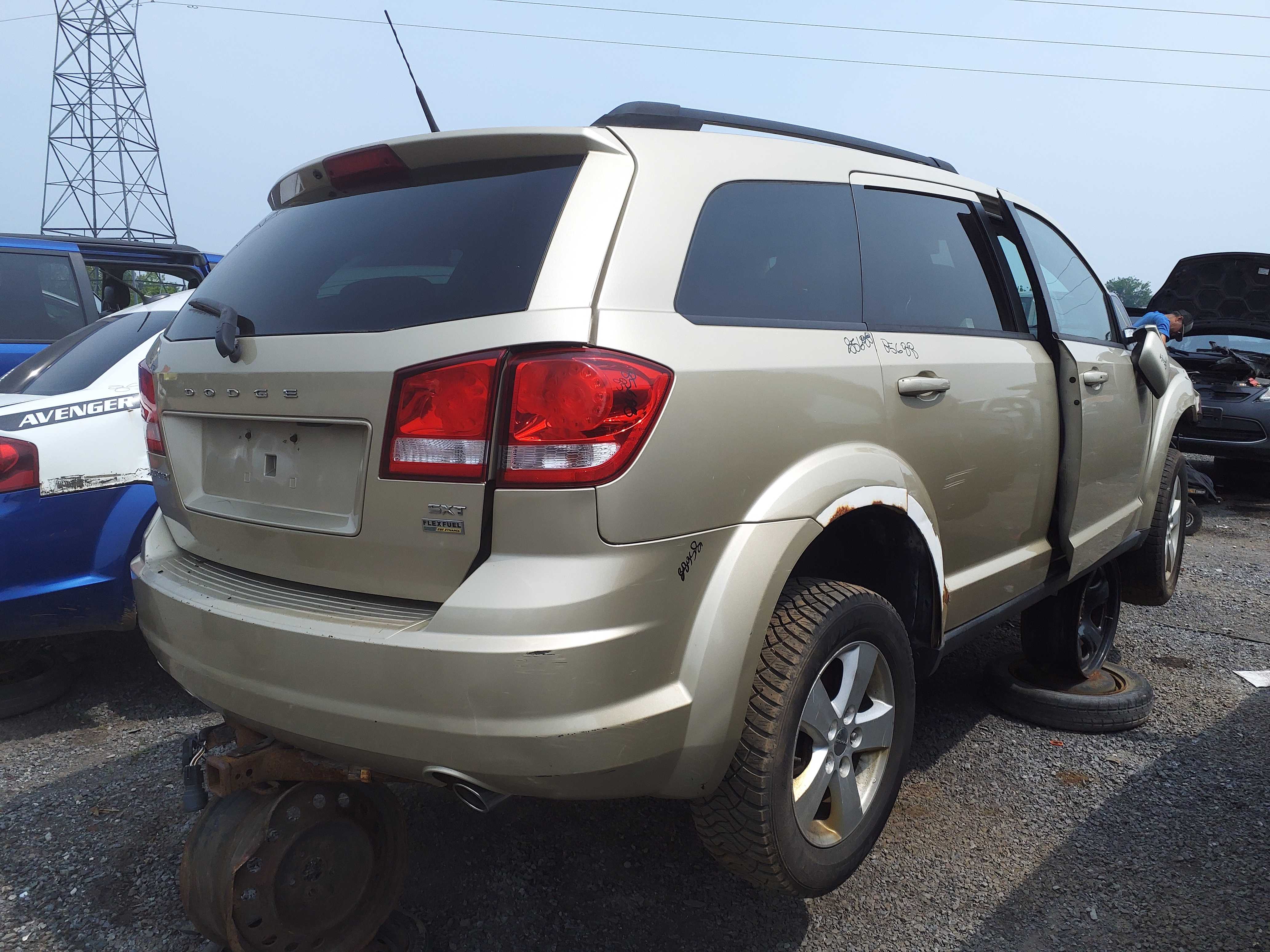 DODGE JOURNEY 2011