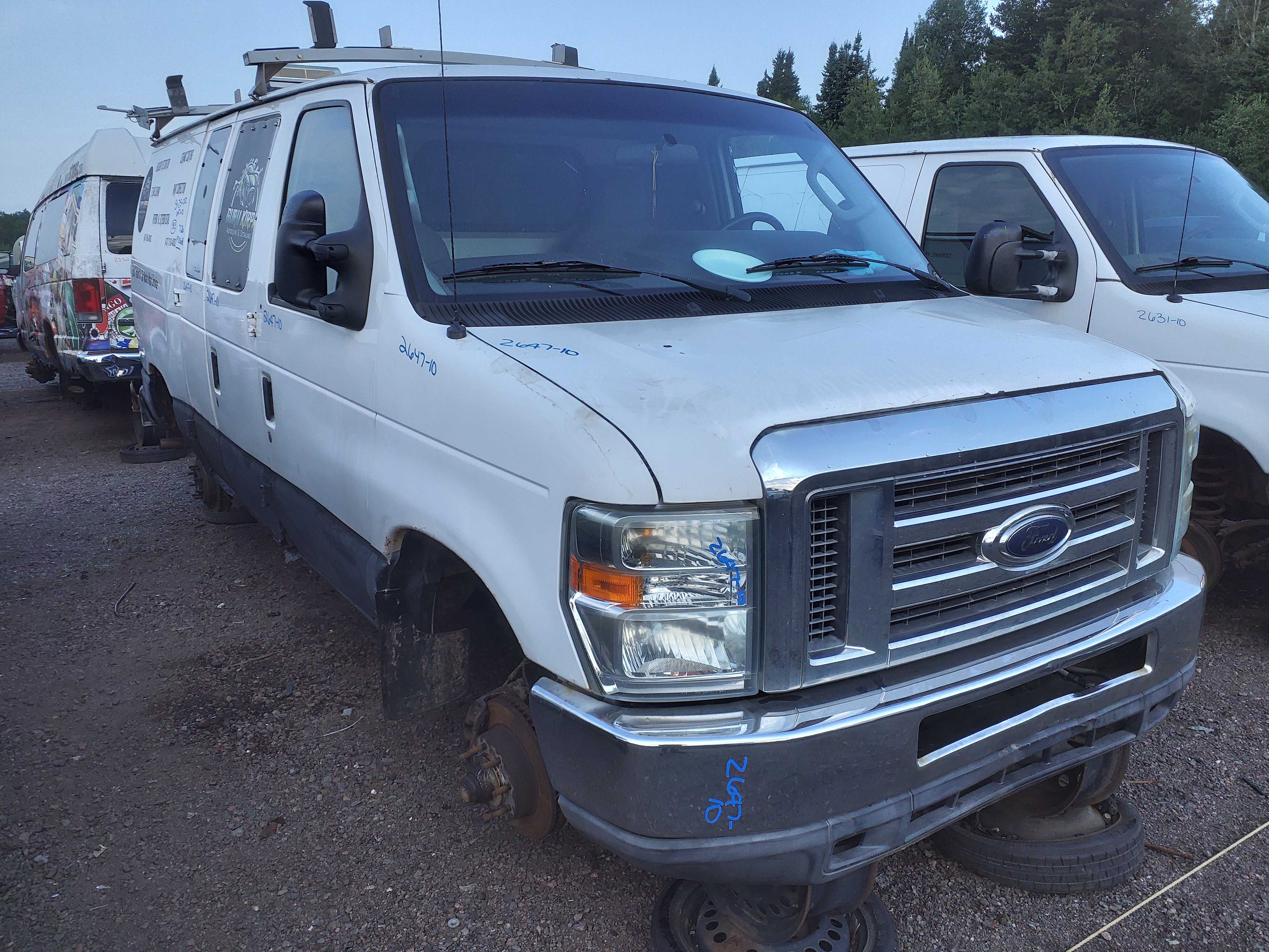 FORD ECONOLINE 2010
