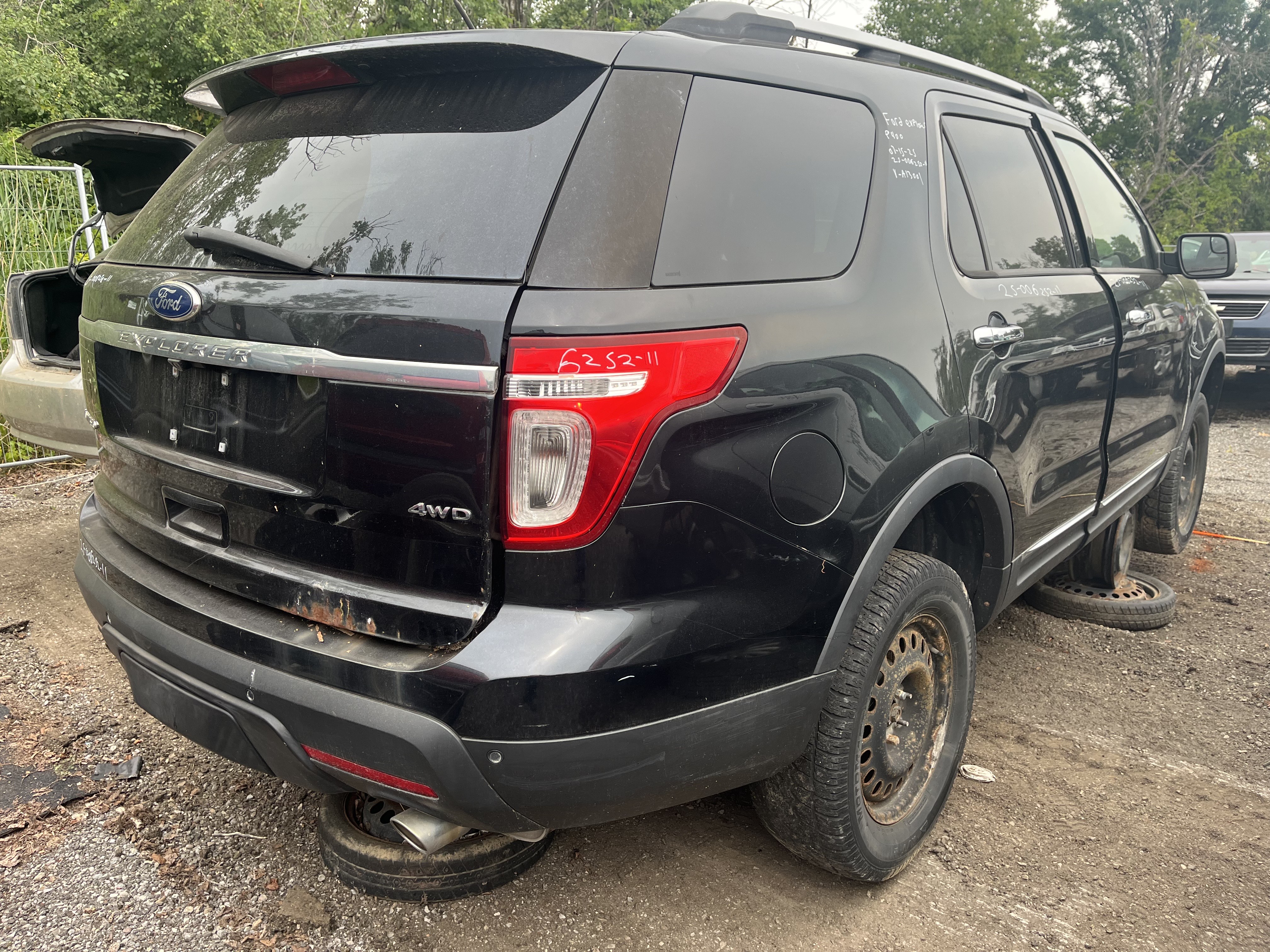 FORD EXPLORER 2011