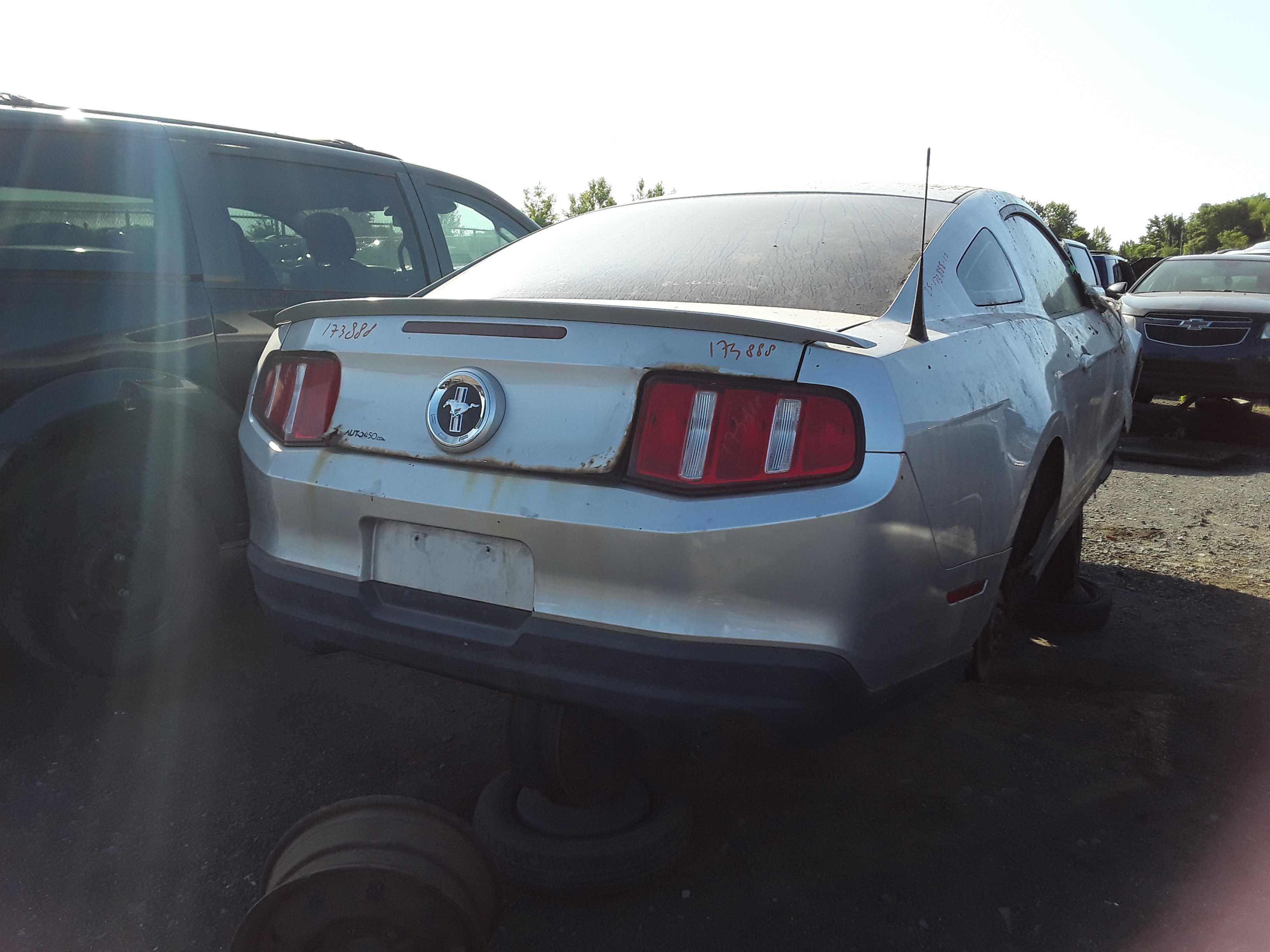 FORD MUSTANG 2010