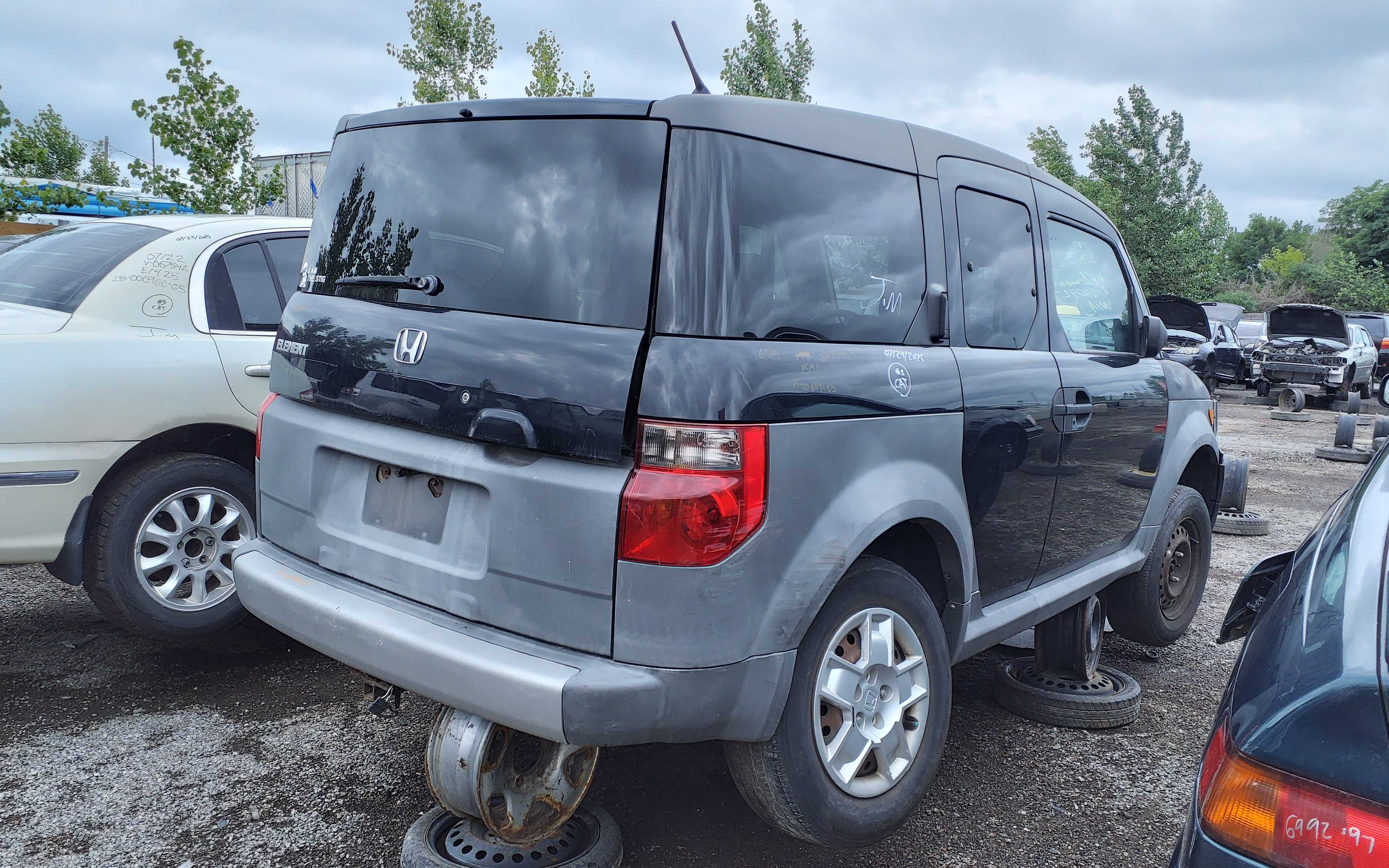 HONDA ELEMENT 2005
