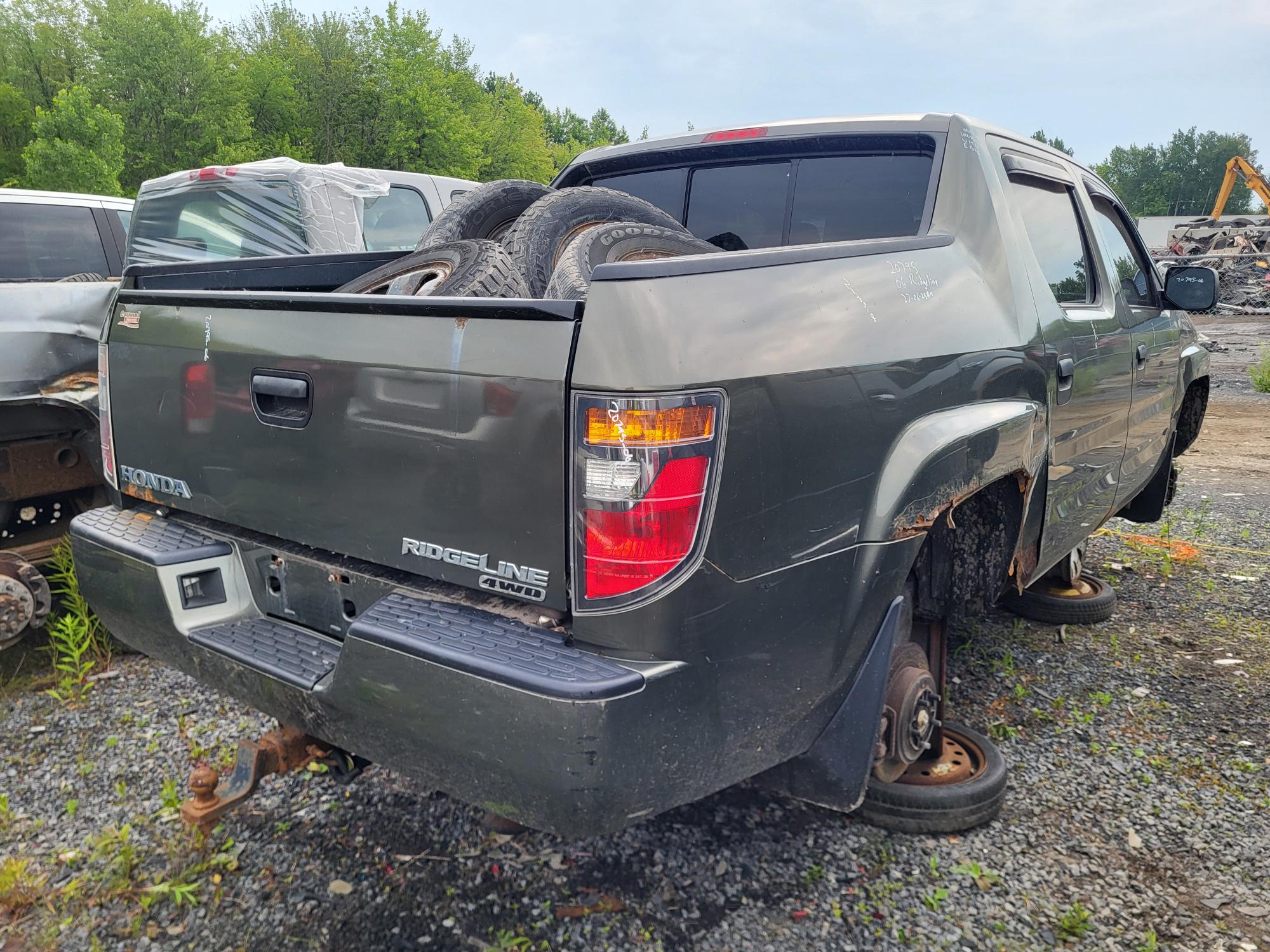 HONDA RIDGELINE 2006