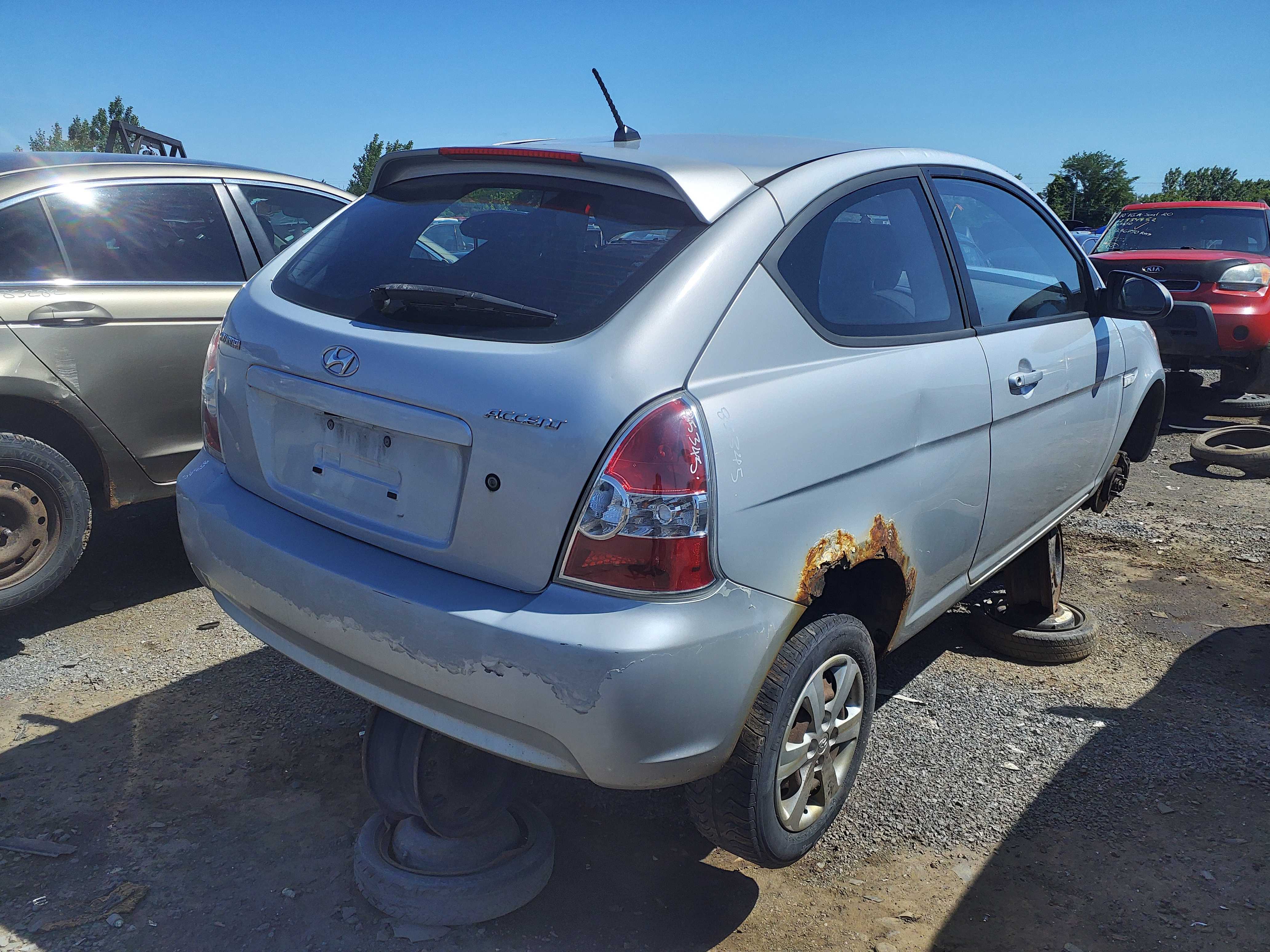 HYUNDAI ACCENT 2009