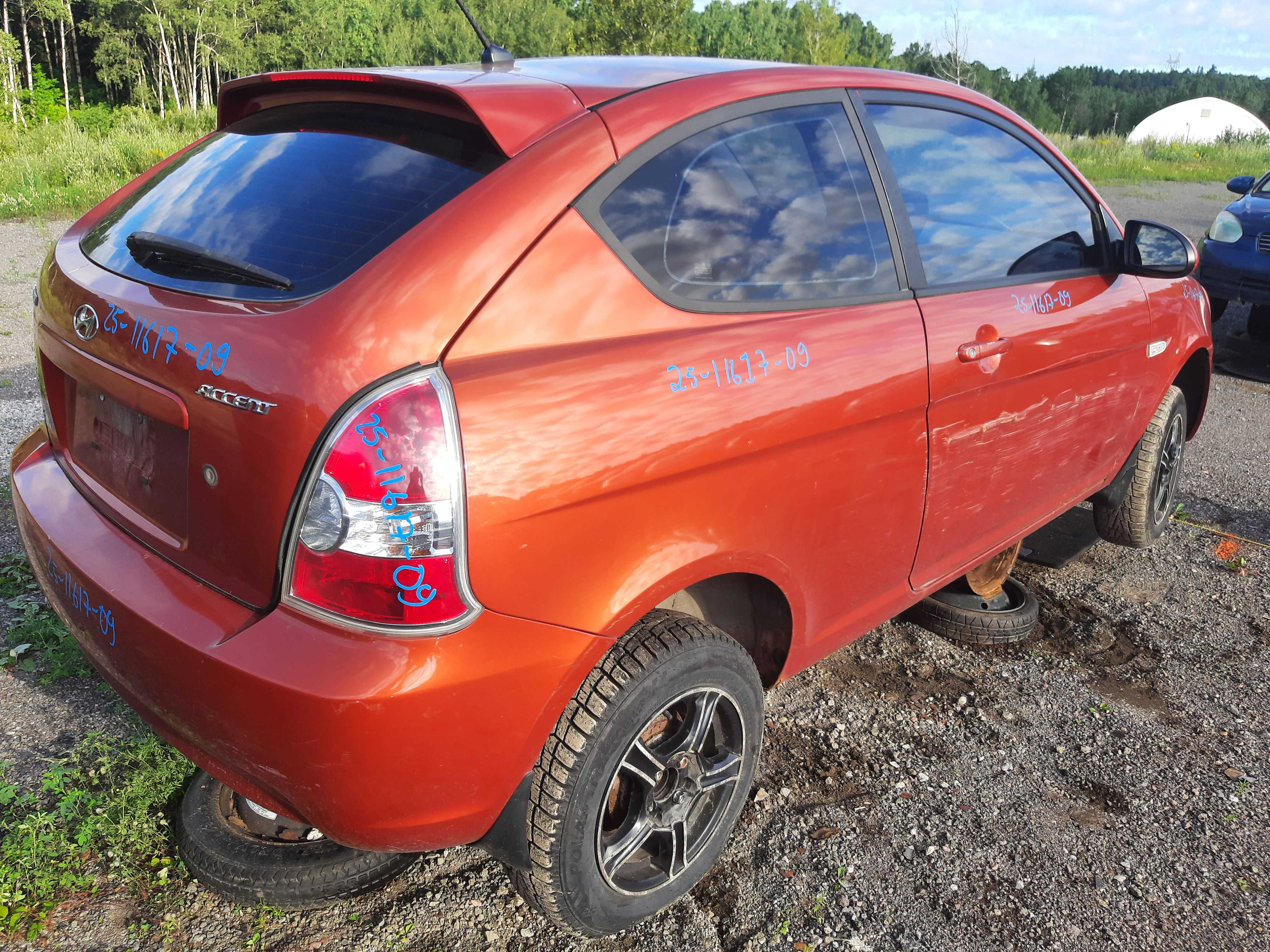 HYUNDAI ACCENT 2009