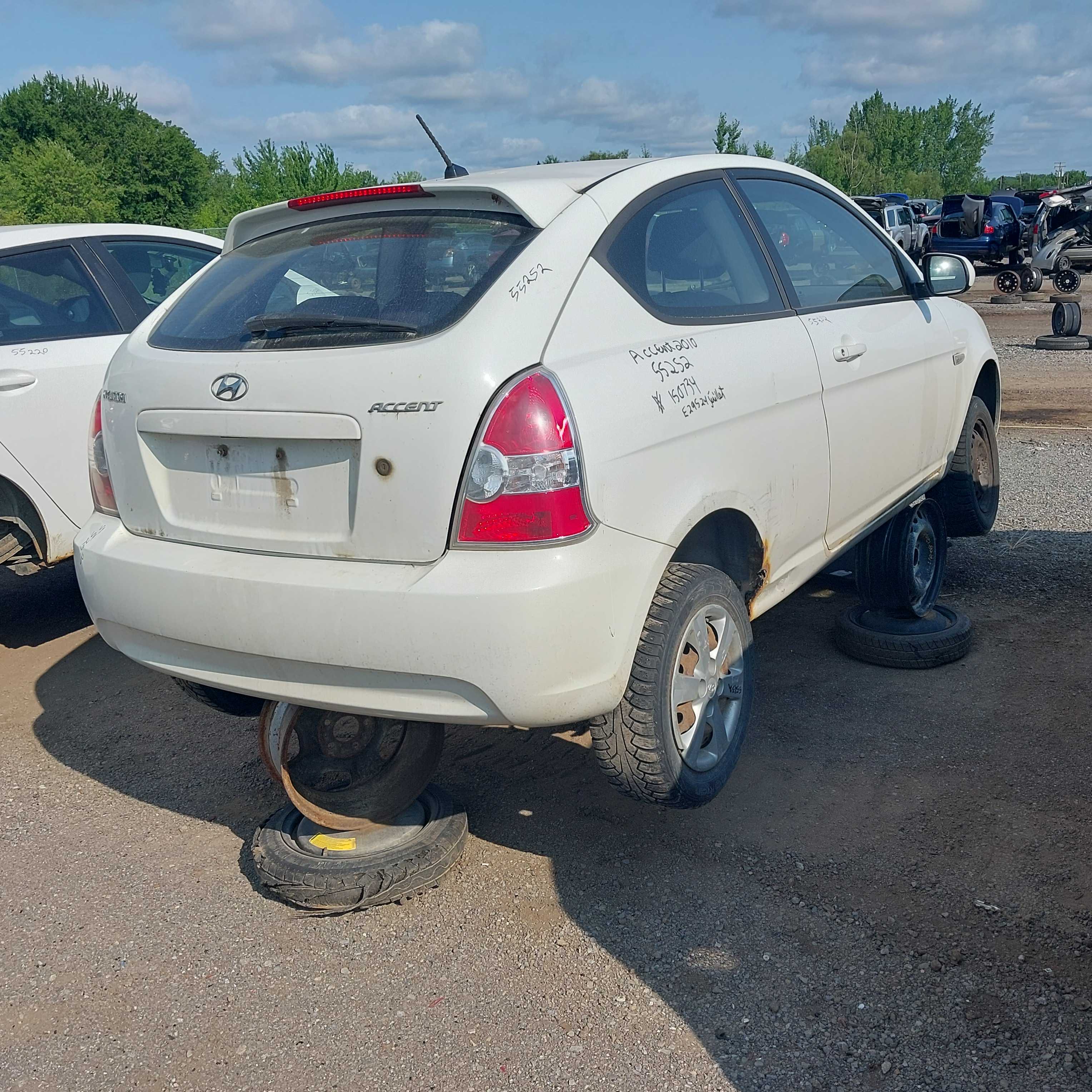 HYUNDAI ACCENT 2010