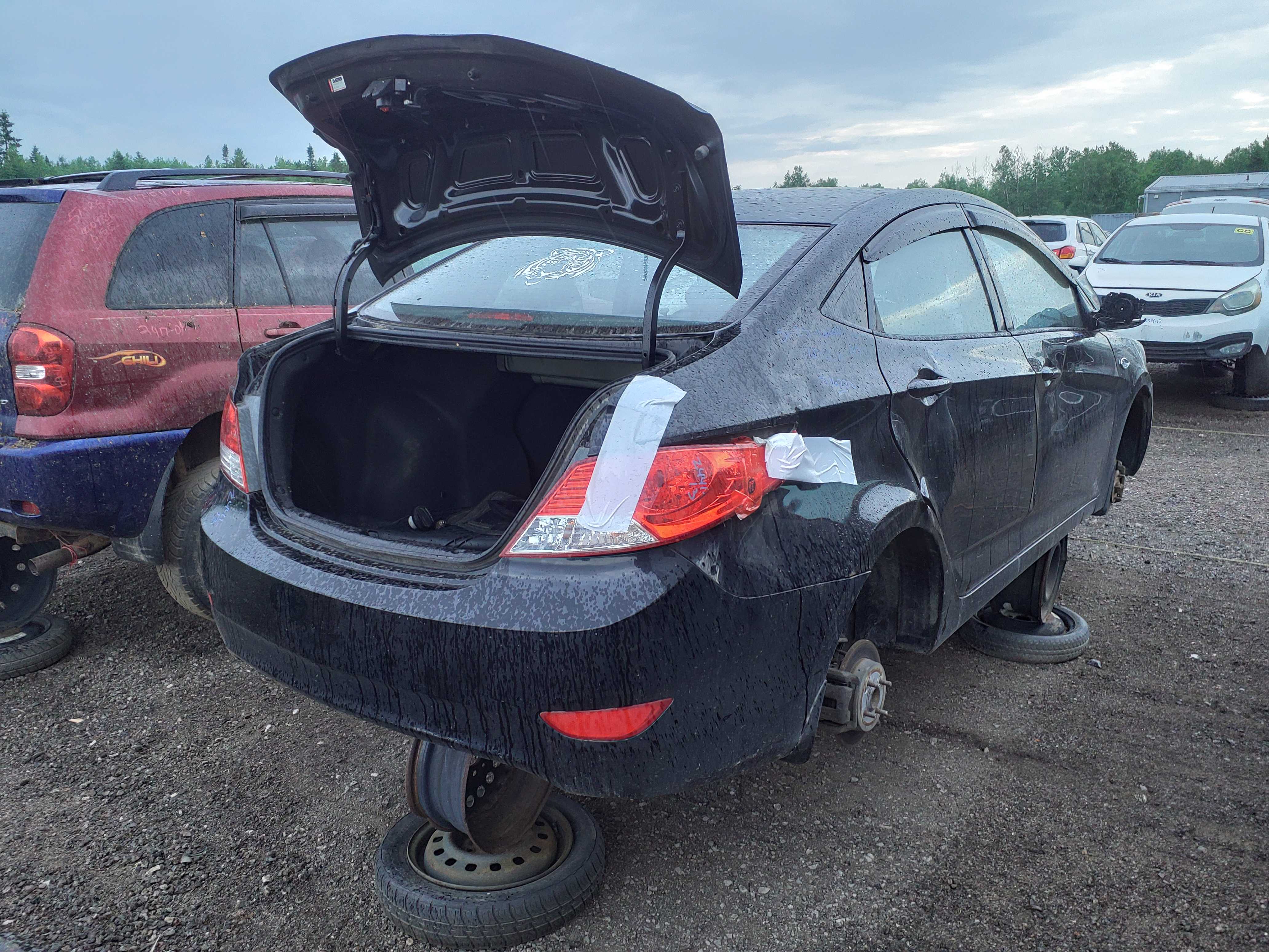 HYUNDAI ACCENT 2013